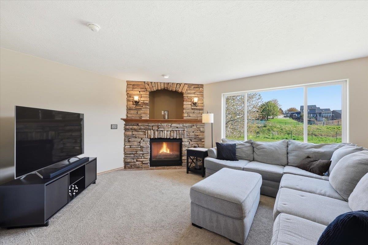 18115 E 11th Ave Ave - Photo 5