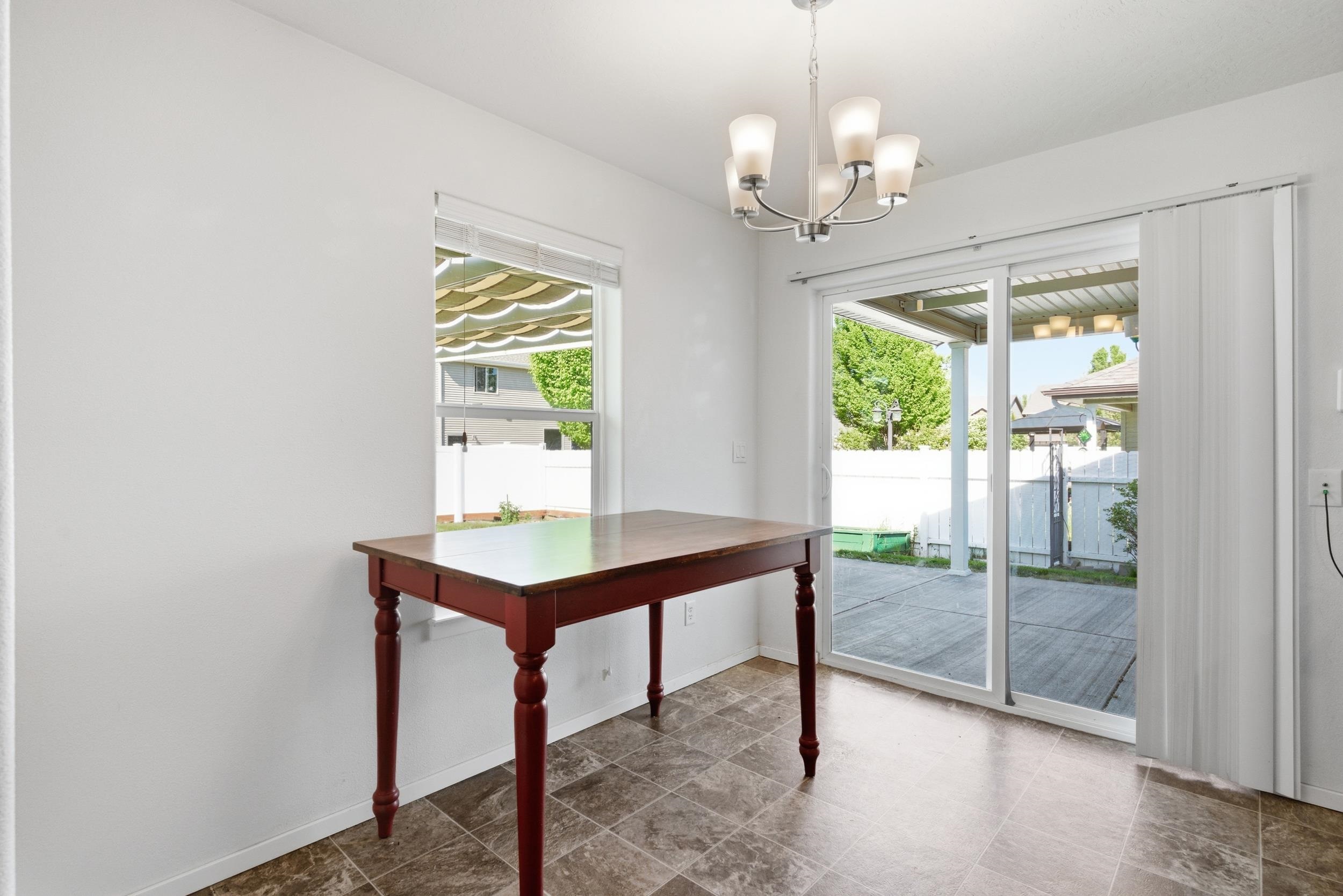 2610 W Parkway Dr - Photo 14