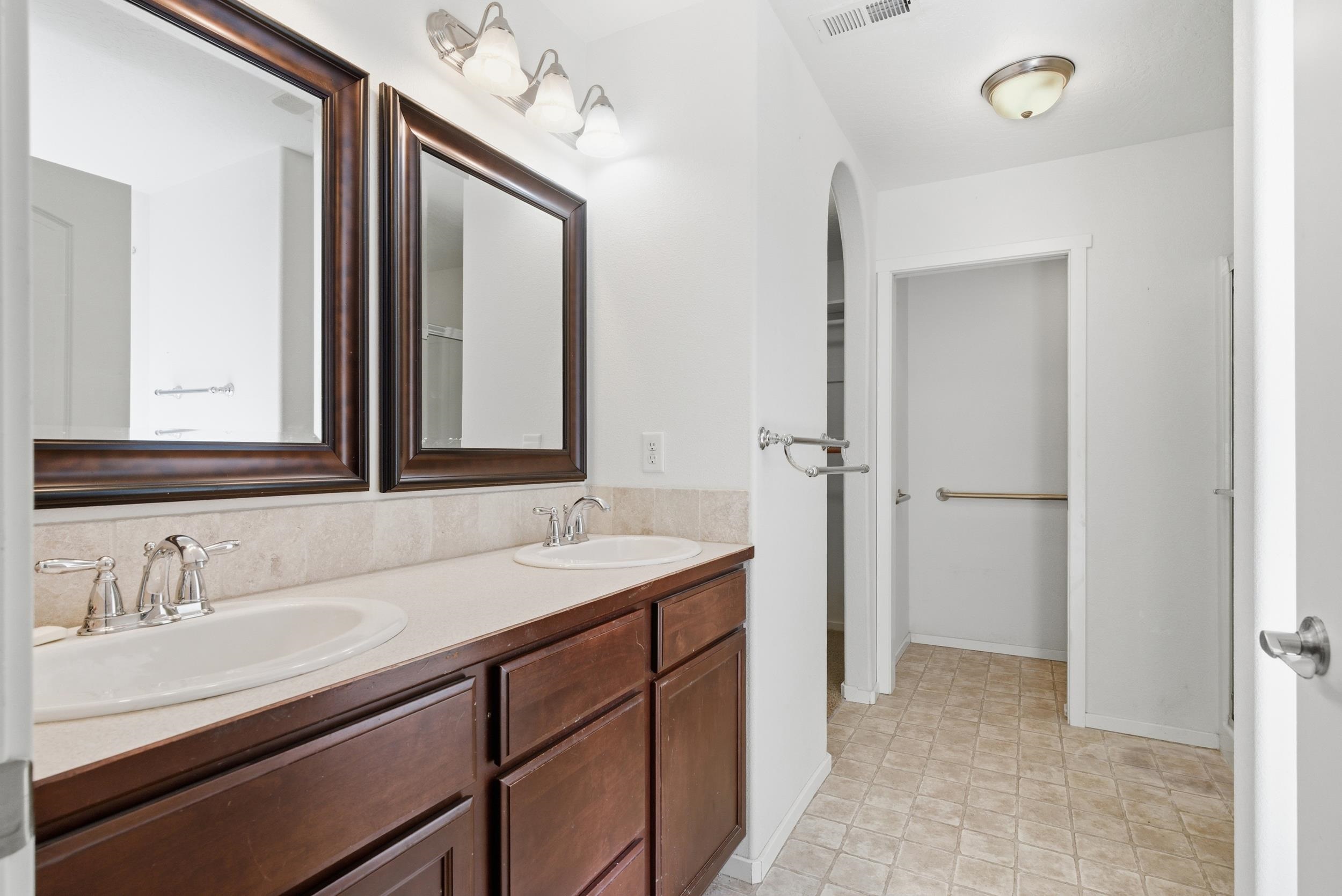 2610 W Parkway Dr - Photo 18
