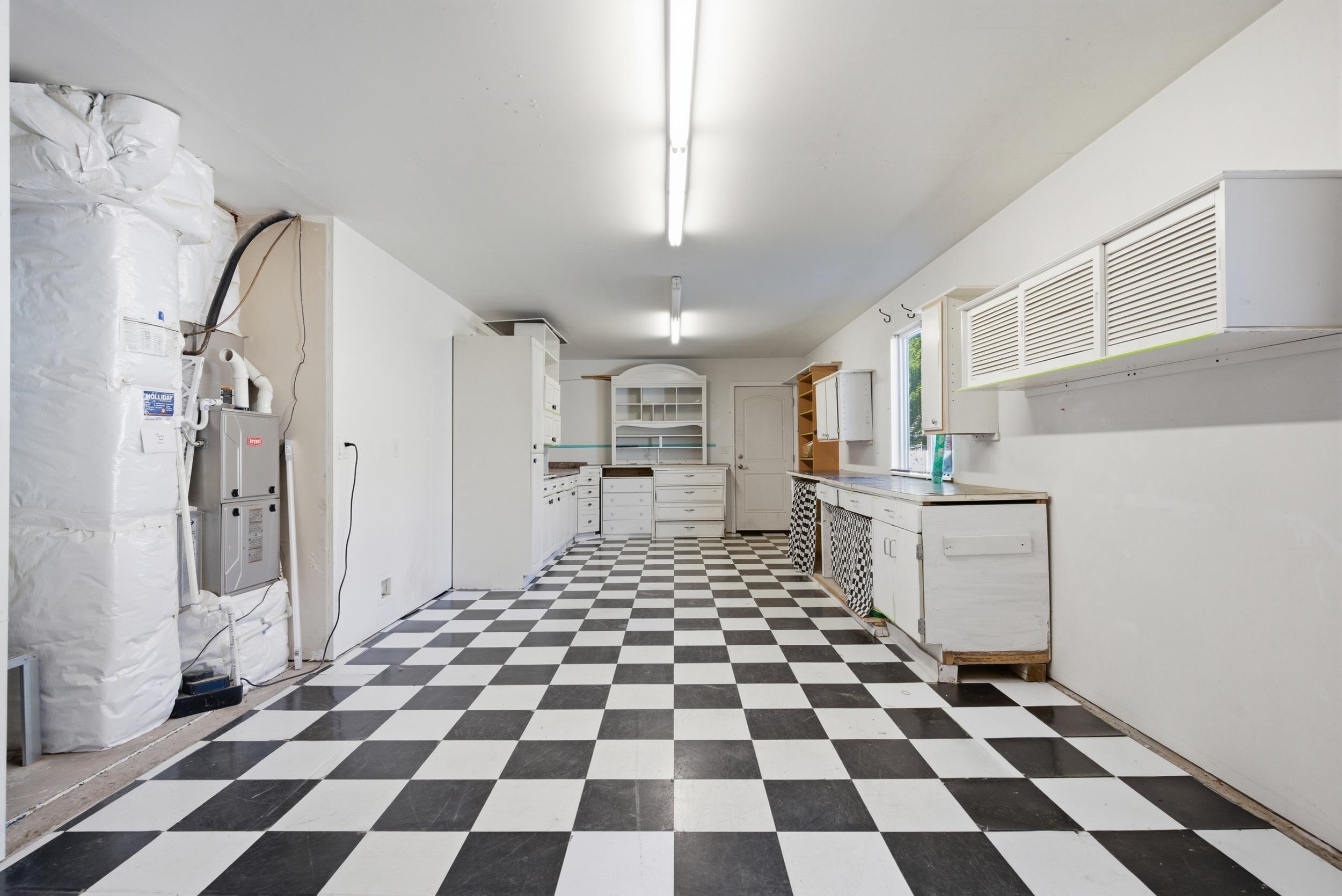 2610 W Parkway Dr - Photo 29