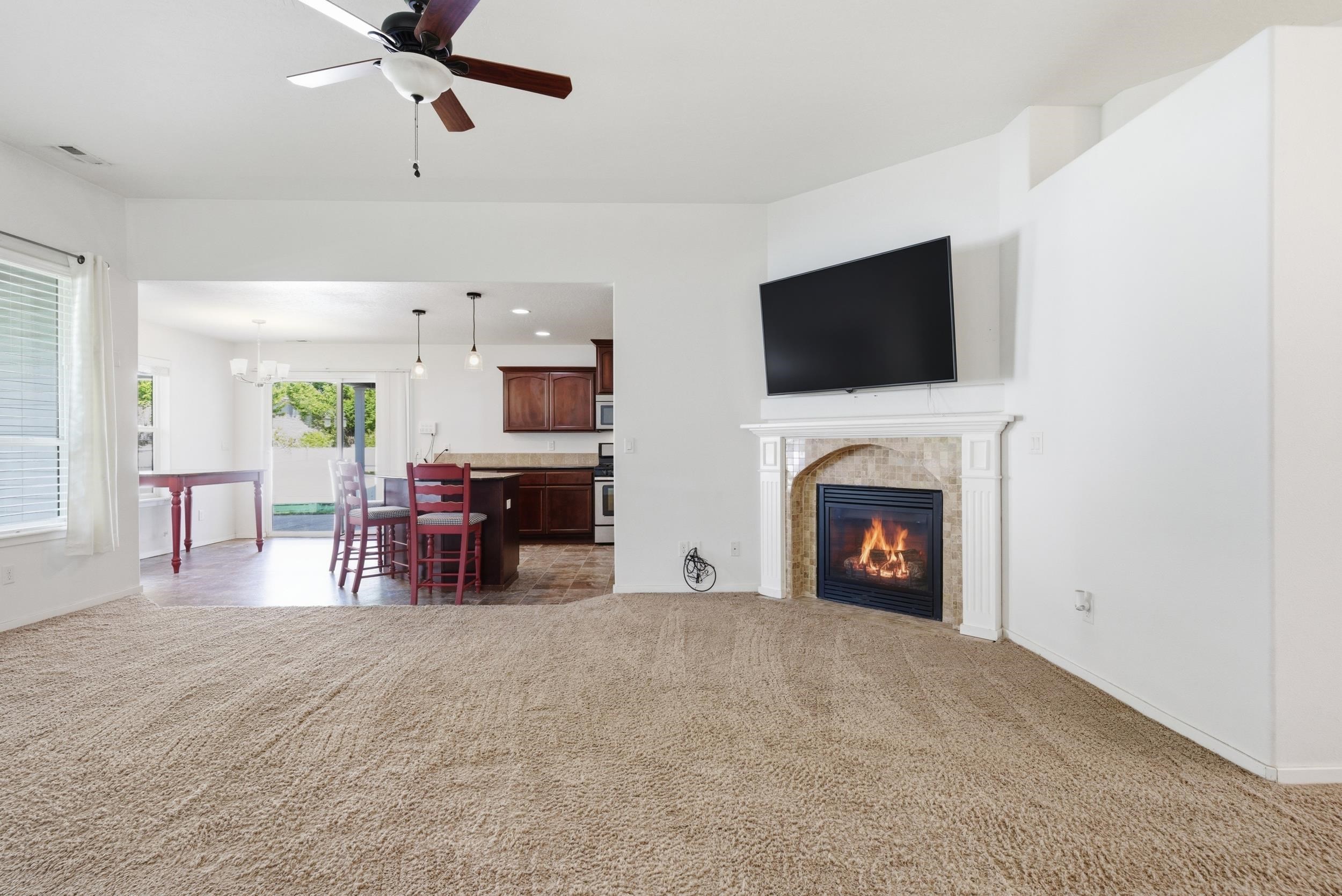 2610 W Parkway Dr - Photo 6
