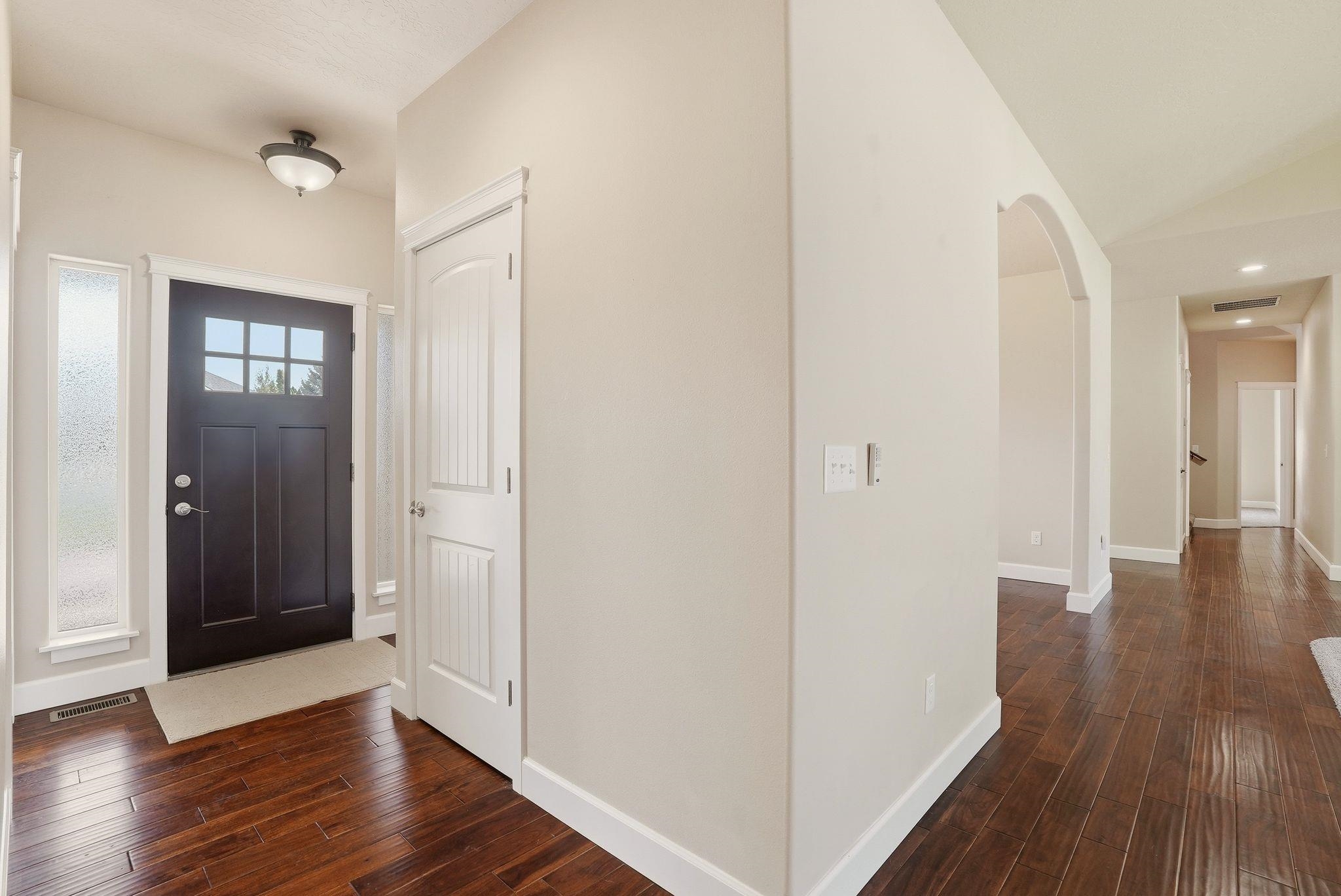 7521 N E St - Photo 4