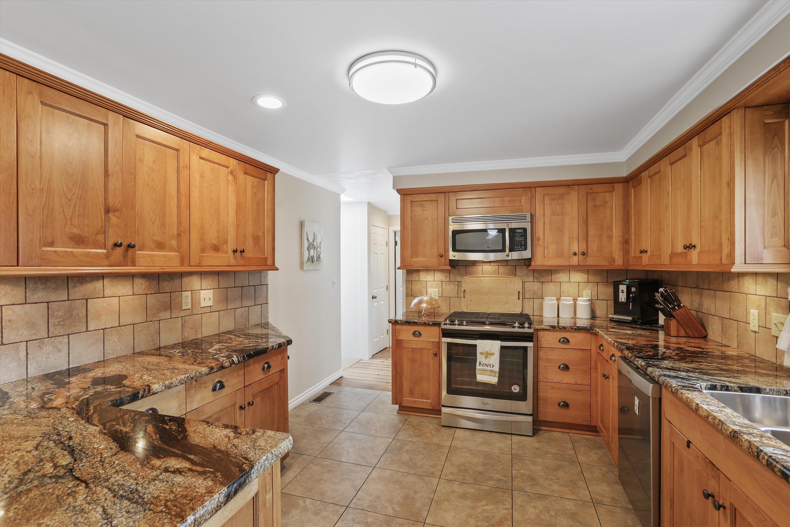6621 N Moore St - Photo 33