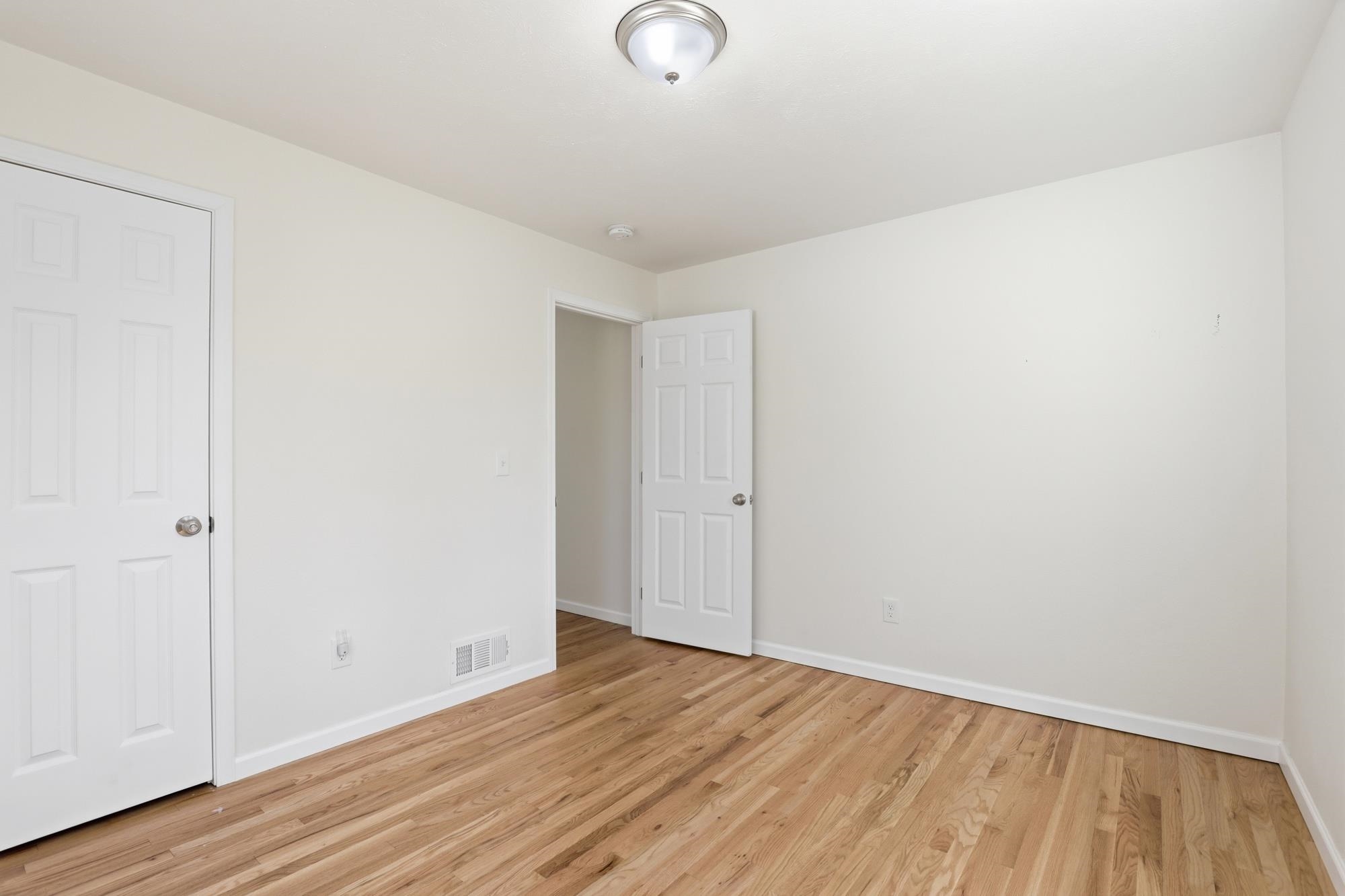 5521 N Madison St - Photo 18