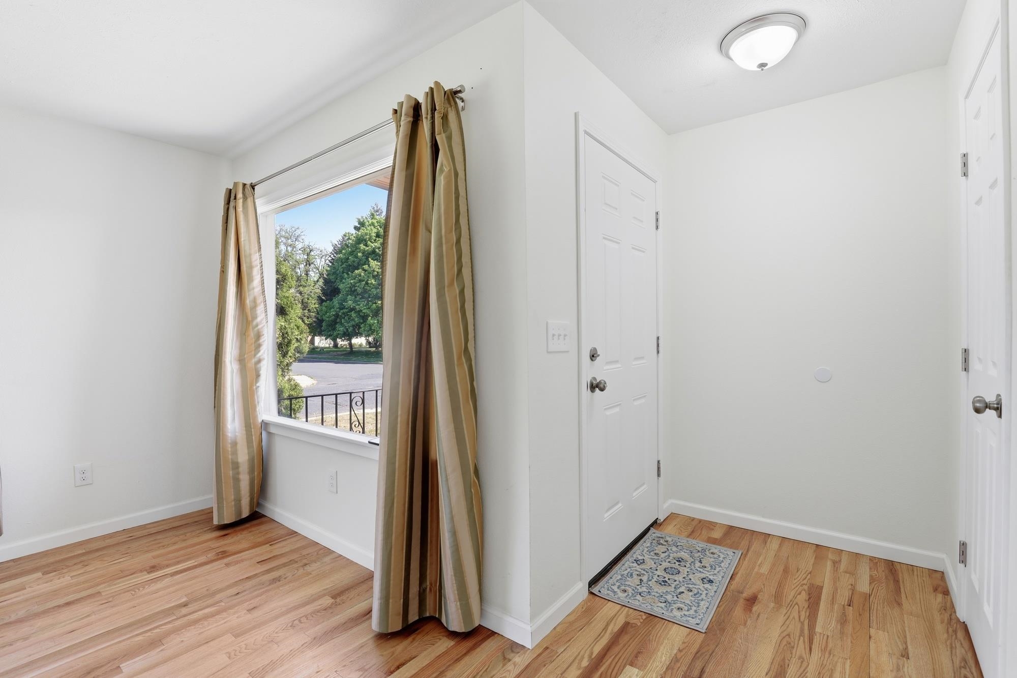 5521 N Madison St - Photo 3