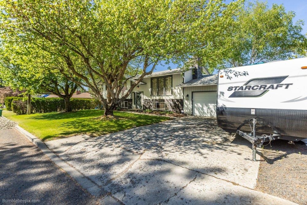 2111 E 63rd Ave - Photo 4