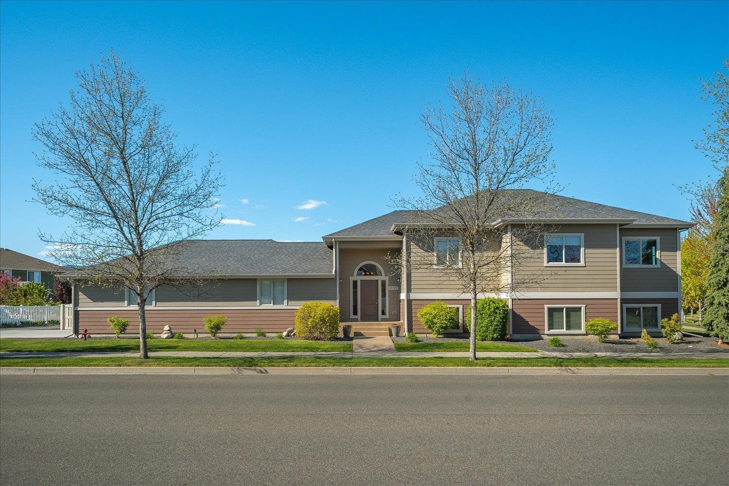 19781 E Indiana Ave - Photo 1