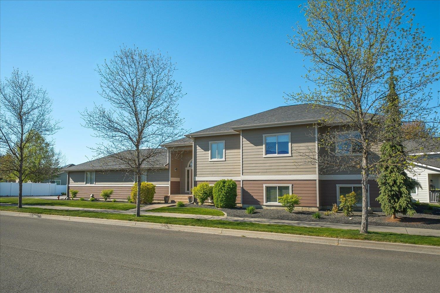19781 E Indiana Ave - Photo 3