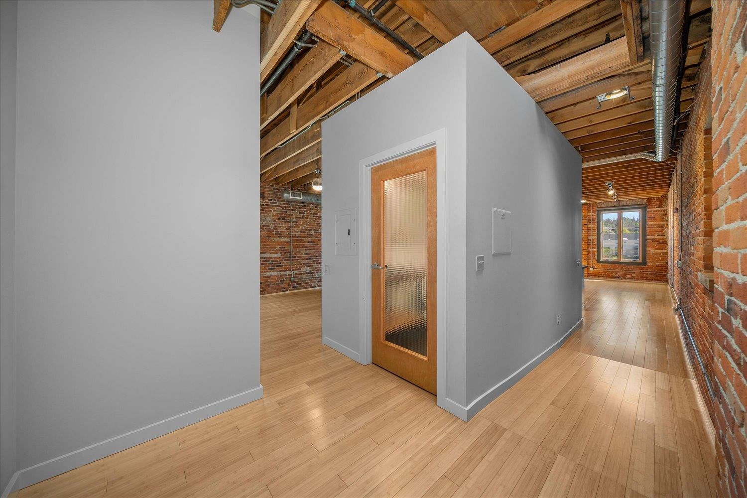 103 E Sprague Ave - Photo 4