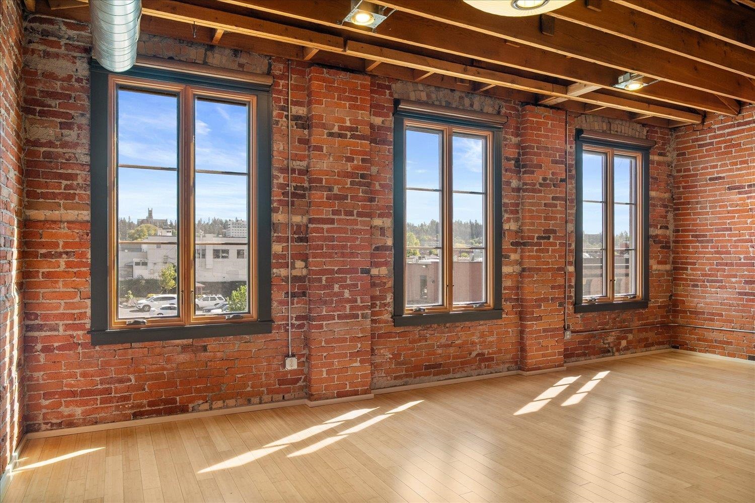 103 E Sprague Ave - Photo 6