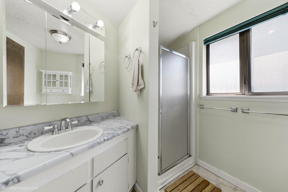 105 N Wright Blvd - Photo 17