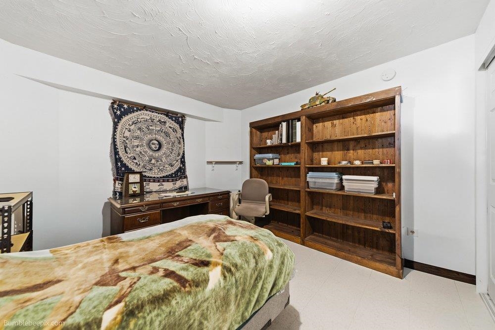 105 N Wright Blvd - Photo 22
