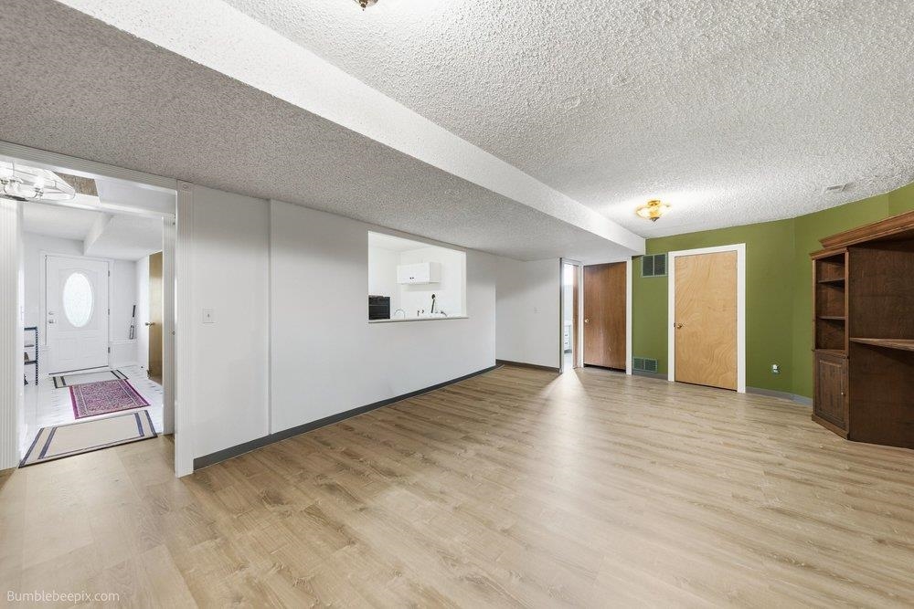 105 N Wright Blvd - Photo 25