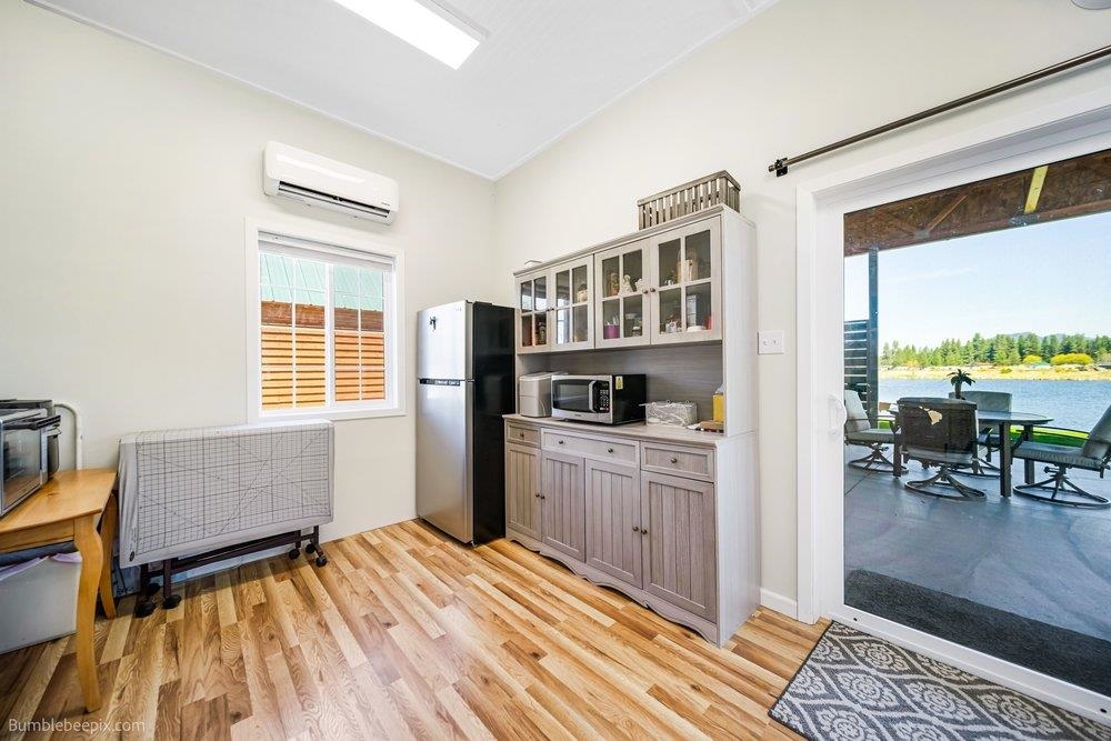 150 Guinevere Dr - Photo 14