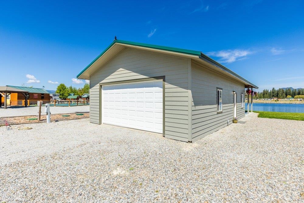 150 Guinevere Dr - Photo 5