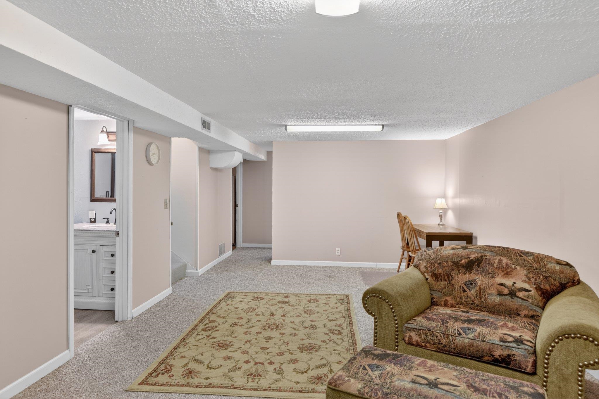 4322 N Campbell Rd - Photo 24
