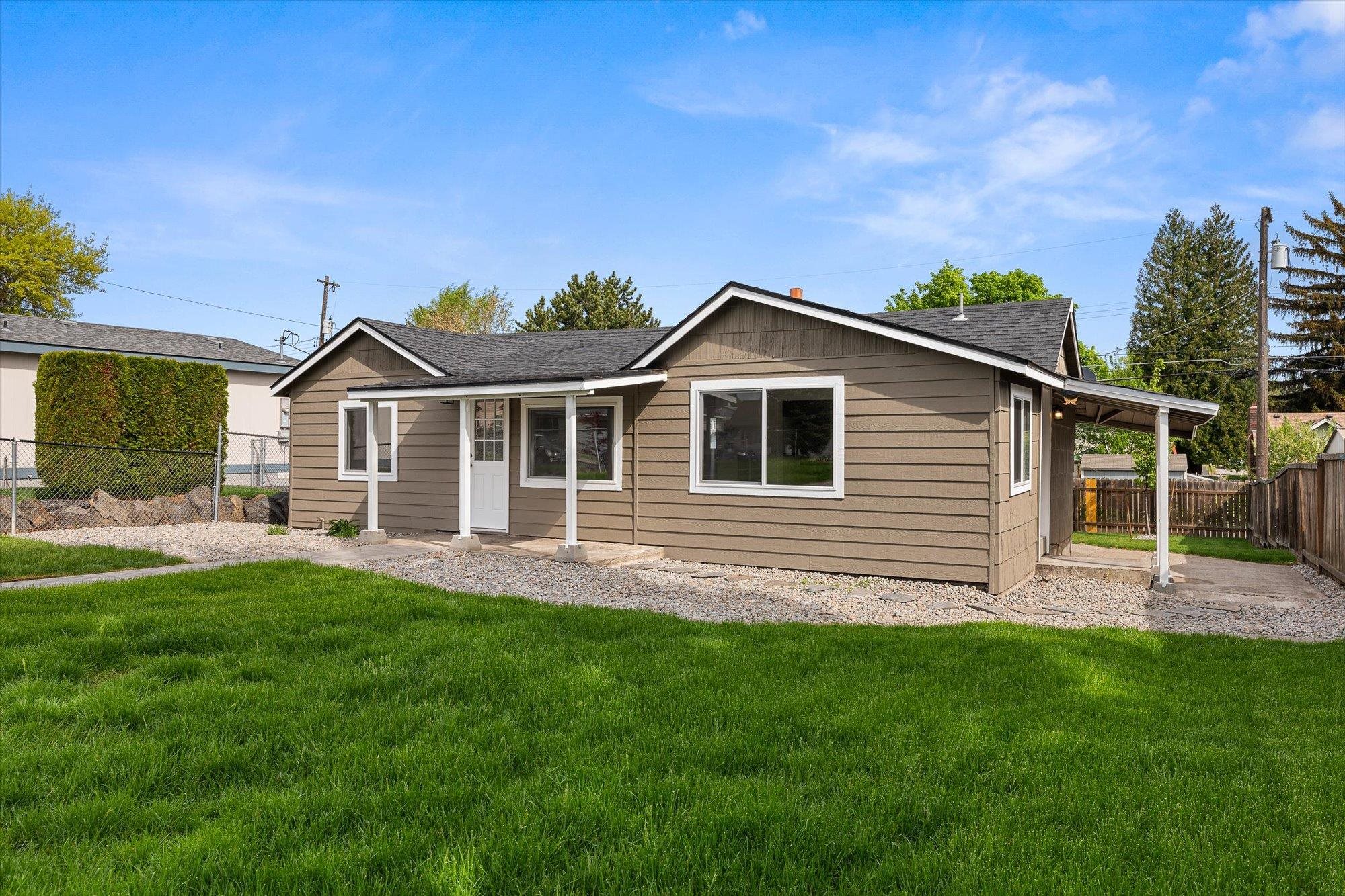 1107 E Columbia Ave - Photo 2