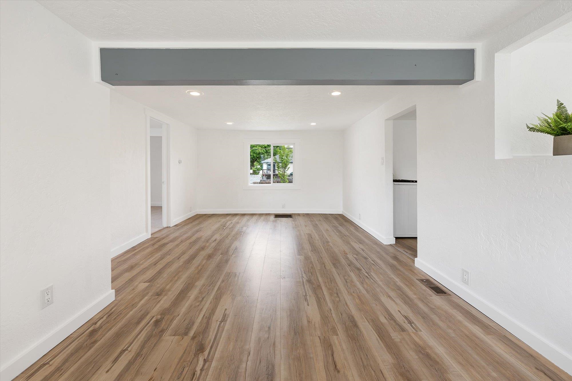 1107 E Columbia Ave - Photo 5