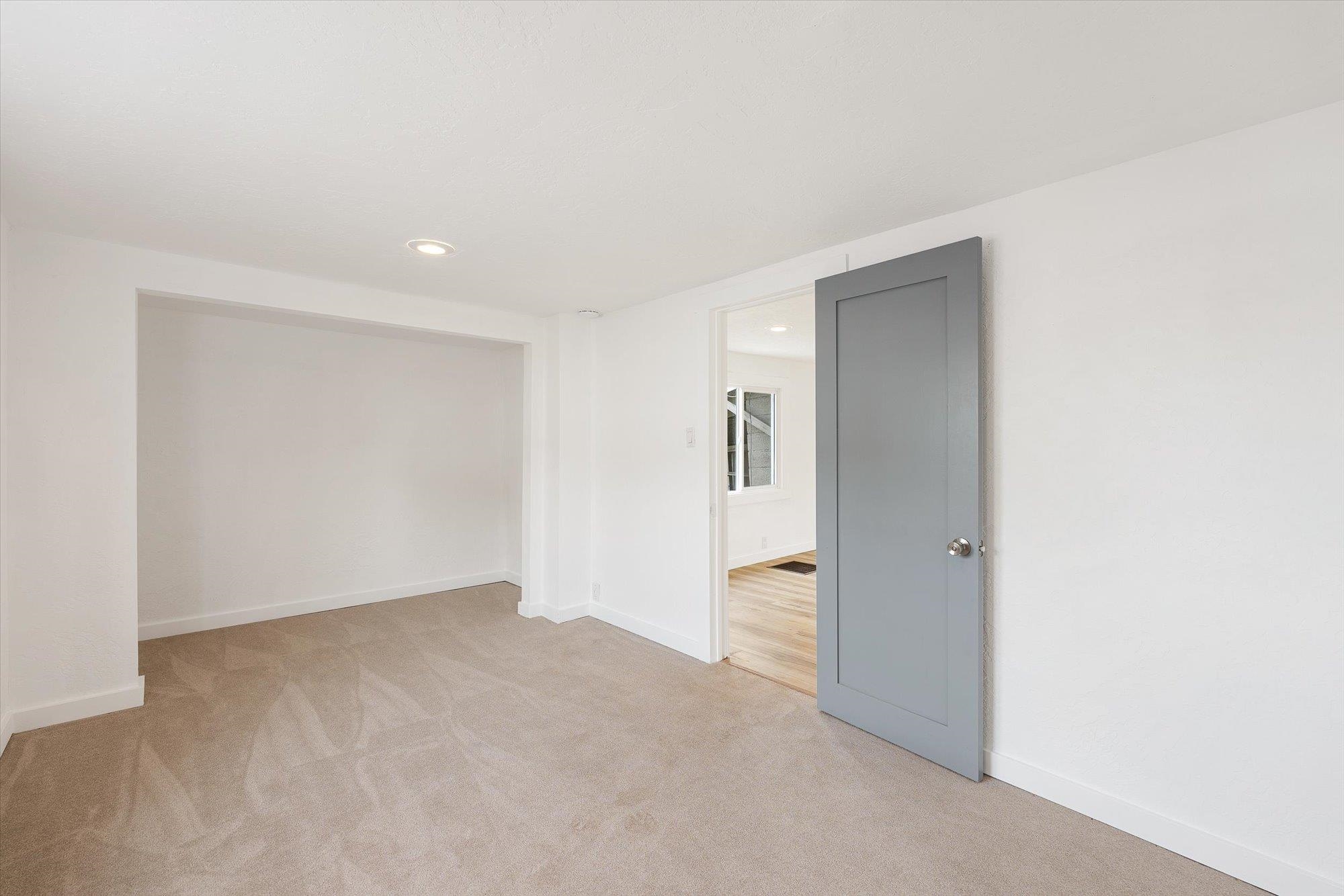 1107 E Columbia Ave - Photo 7