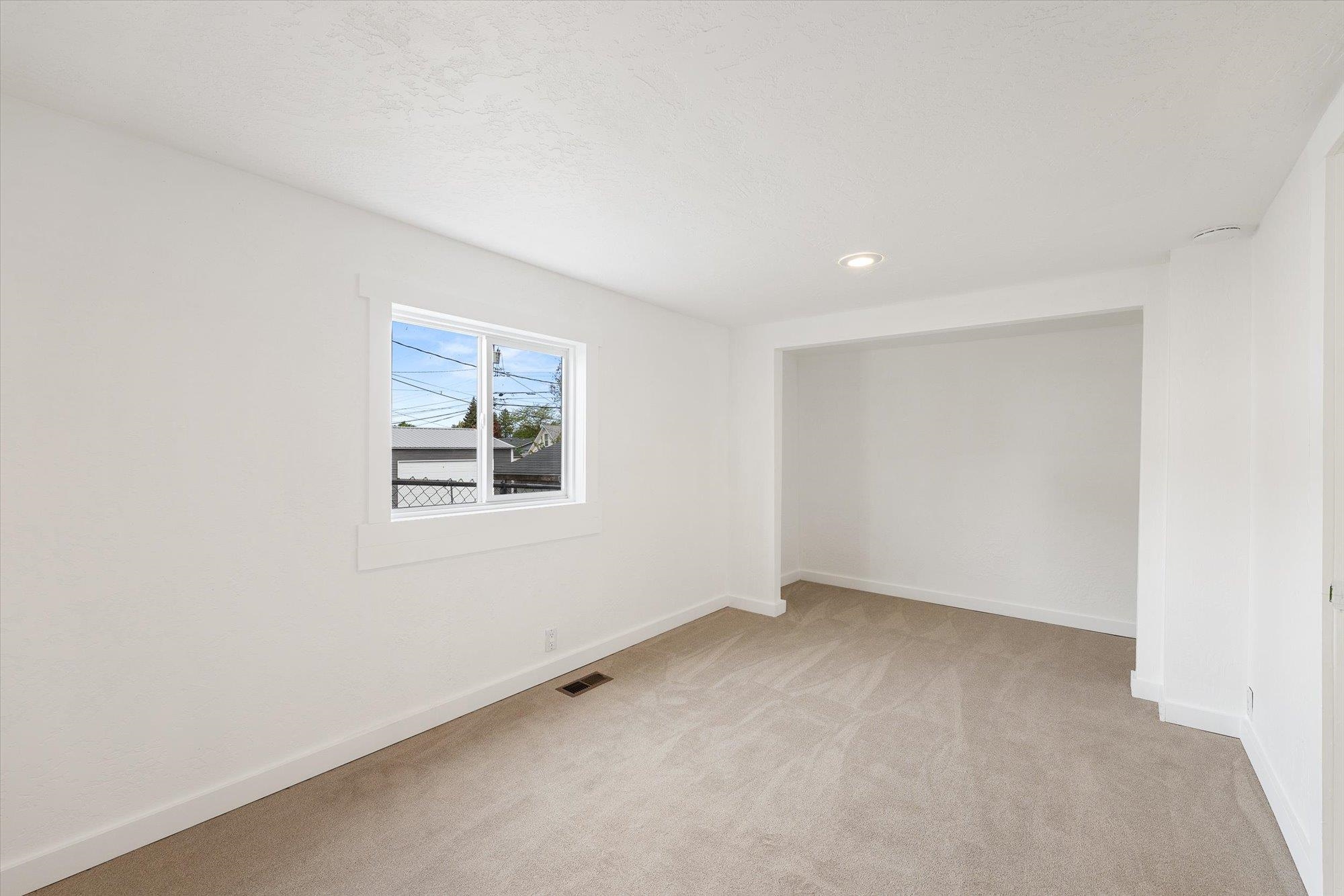 1107 E Columbia Ave - Photo 8