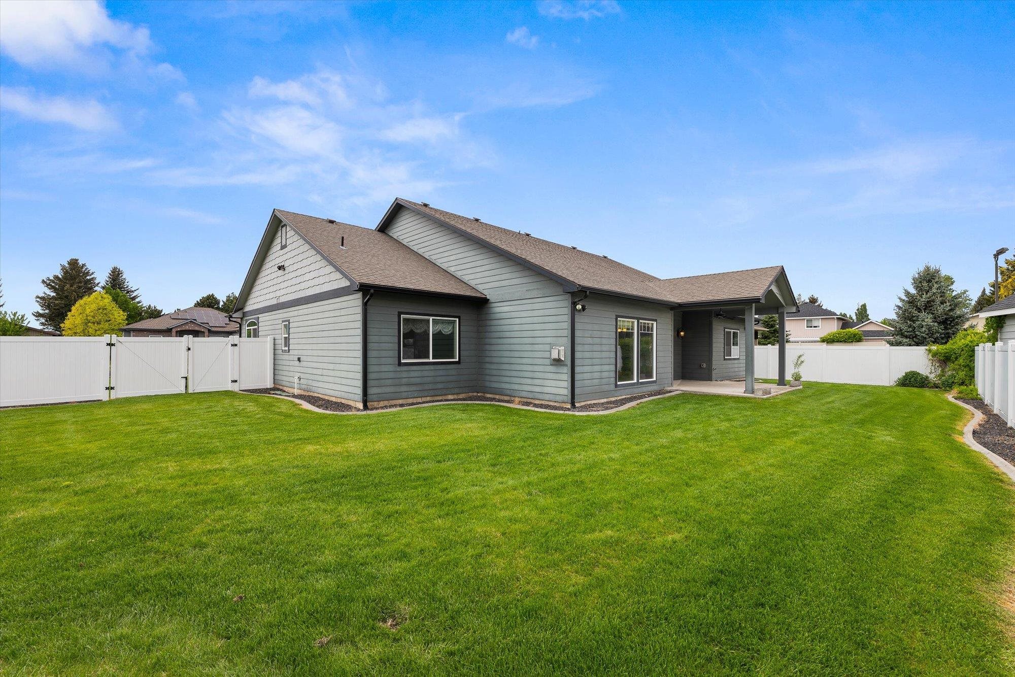 7604 N E St - Photo 21