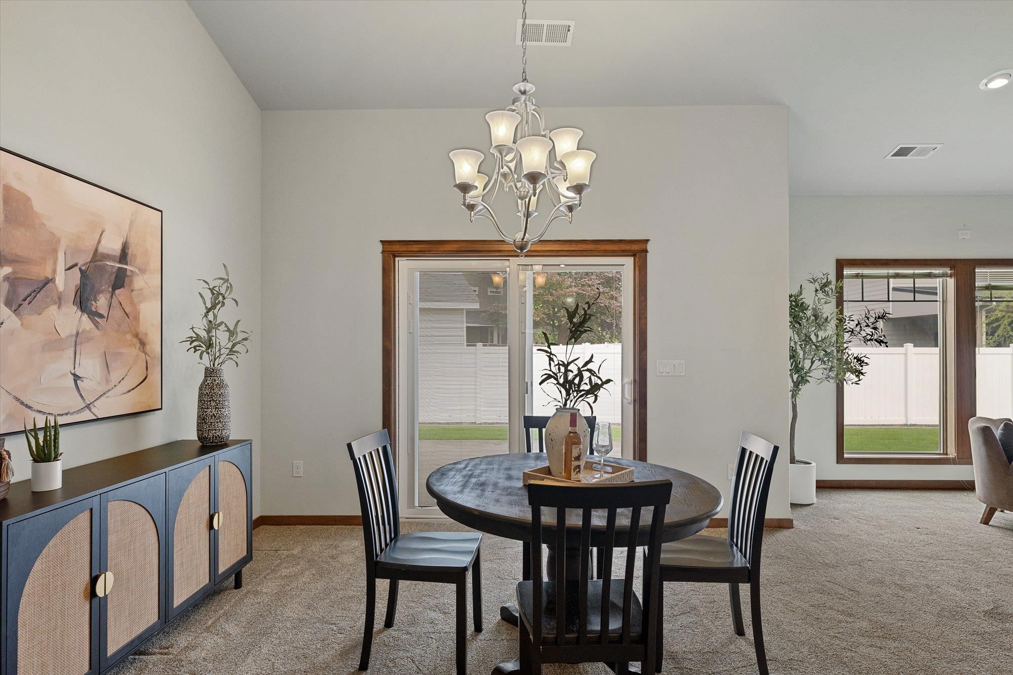 7604 N E St - Photo 2