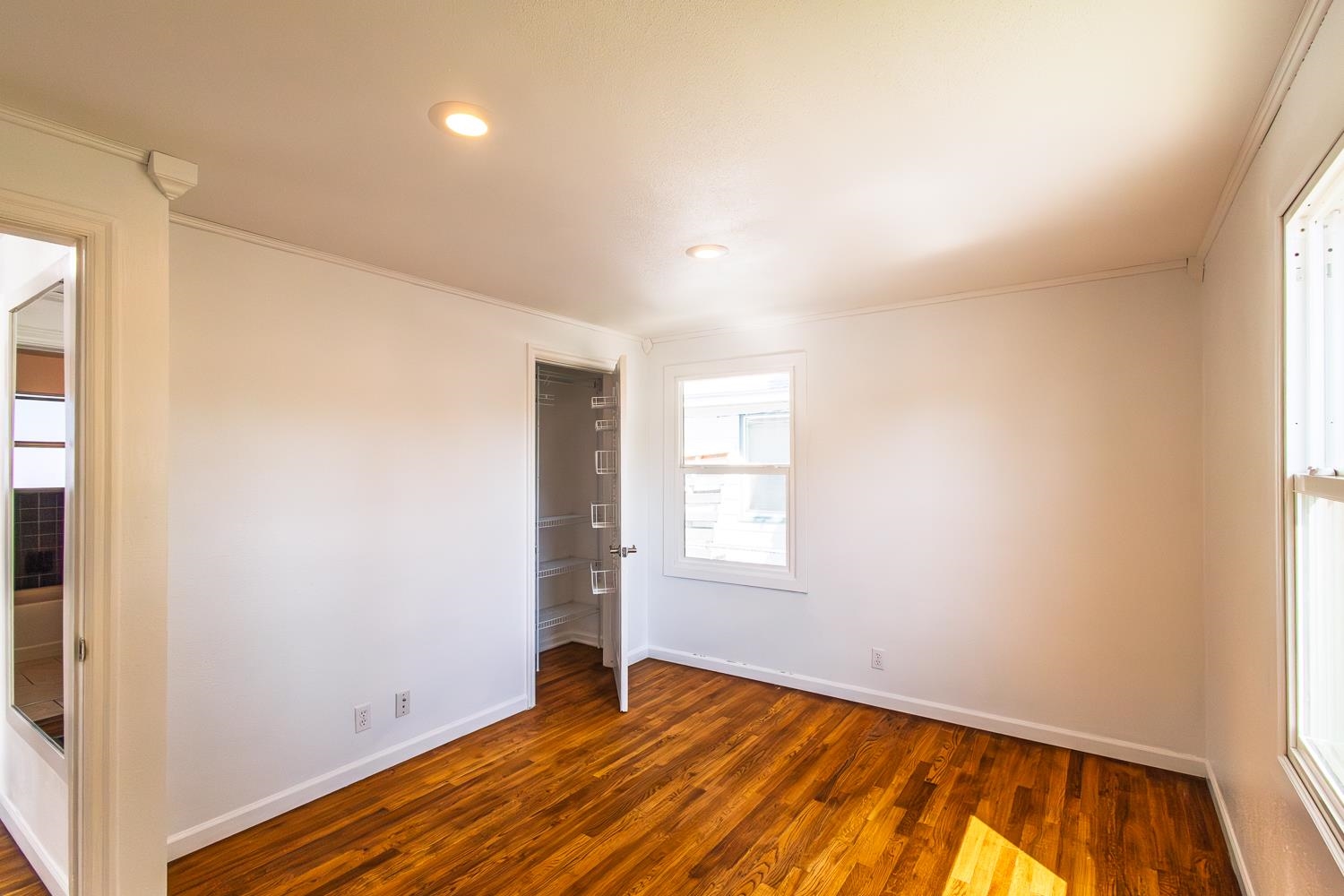 5621 N Hemlock St - Photo 11