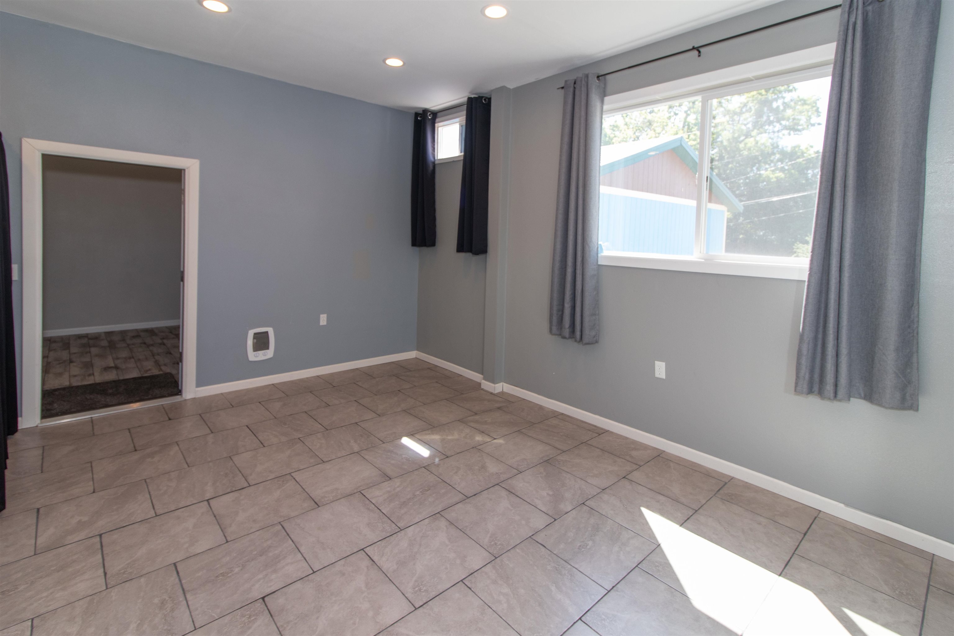 5621 N Hemlock St - Photo 25