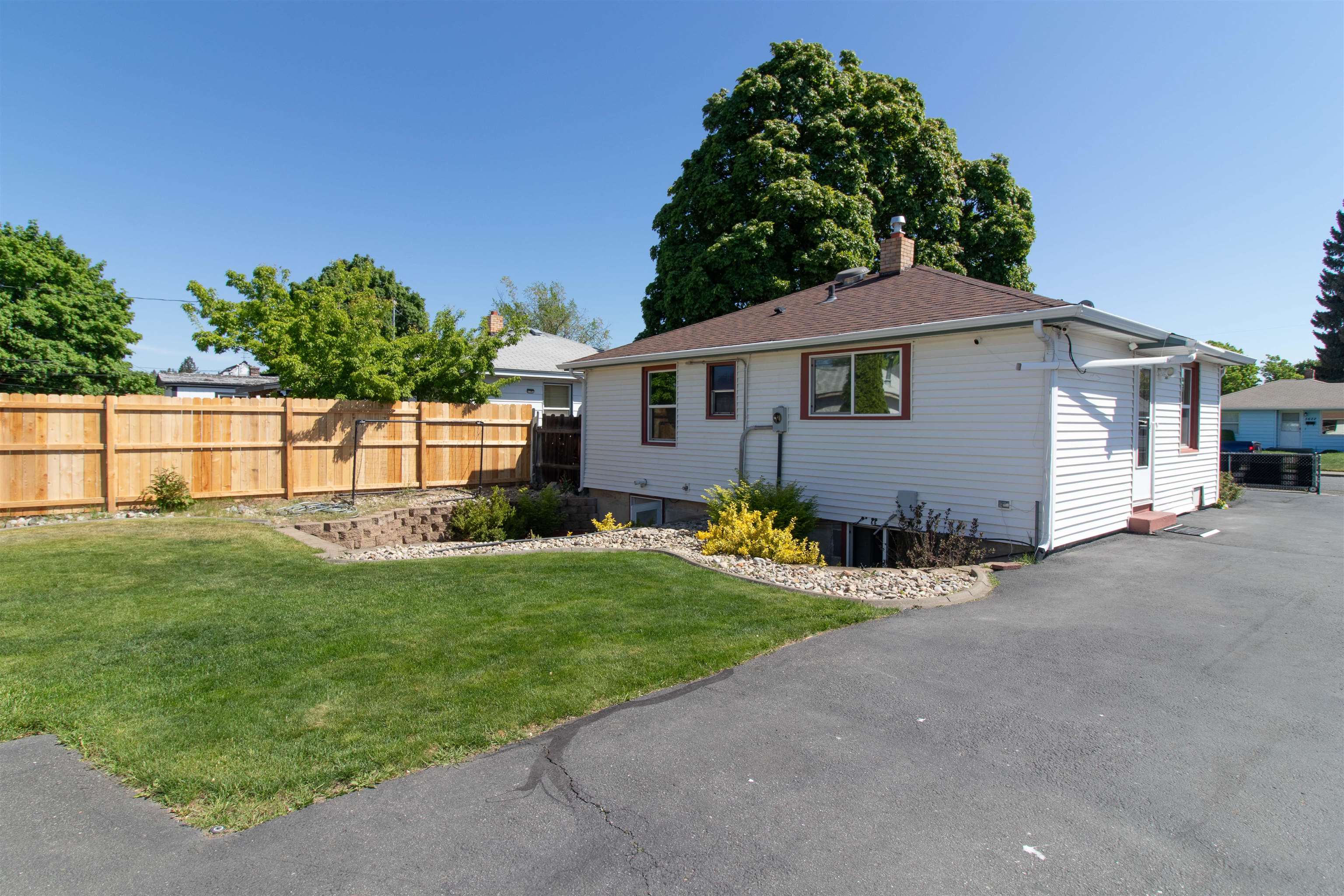 5621 N Hemlock St - Photo 34
