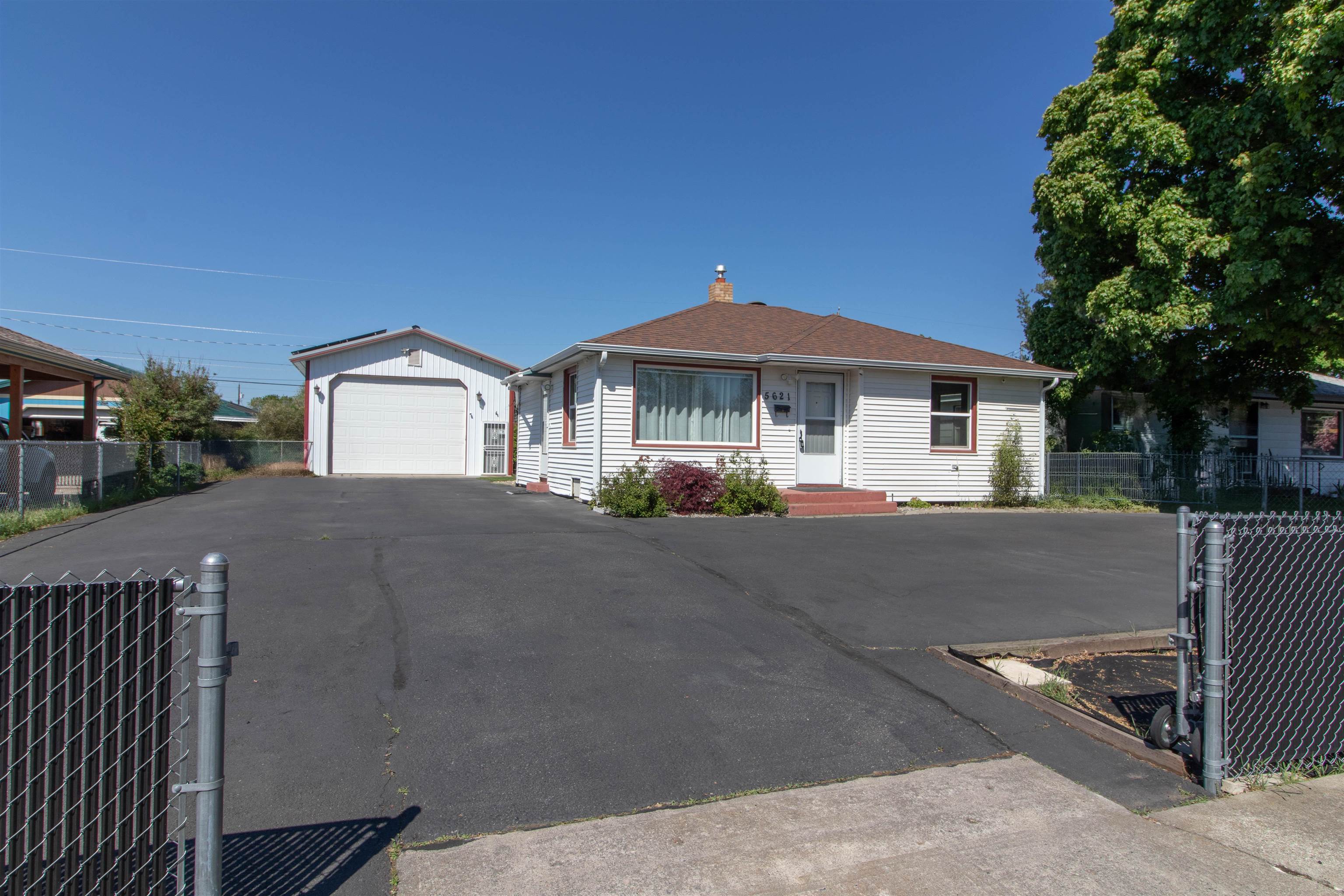 5621 N Hemlock St - Photo 35