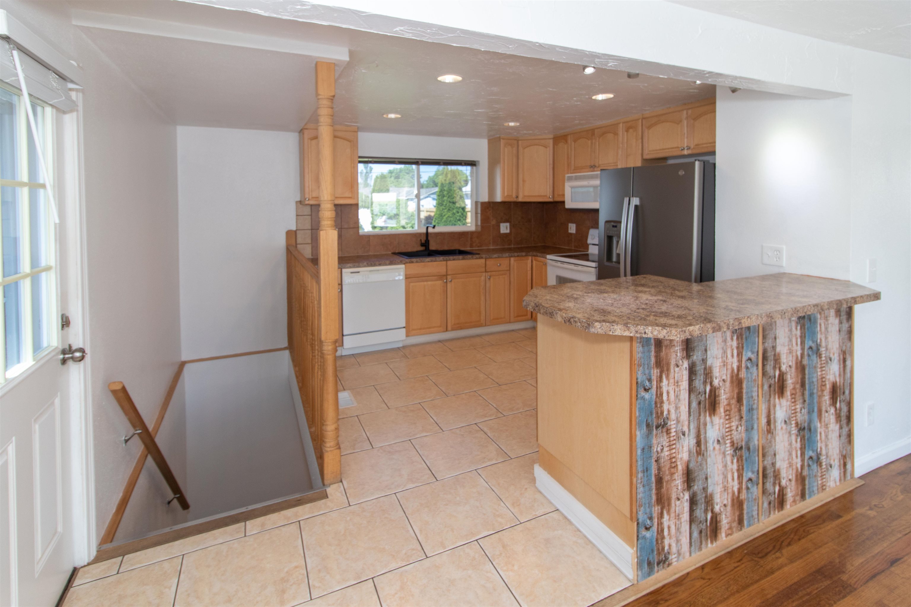 5621 N Hemlock St - Photo 5