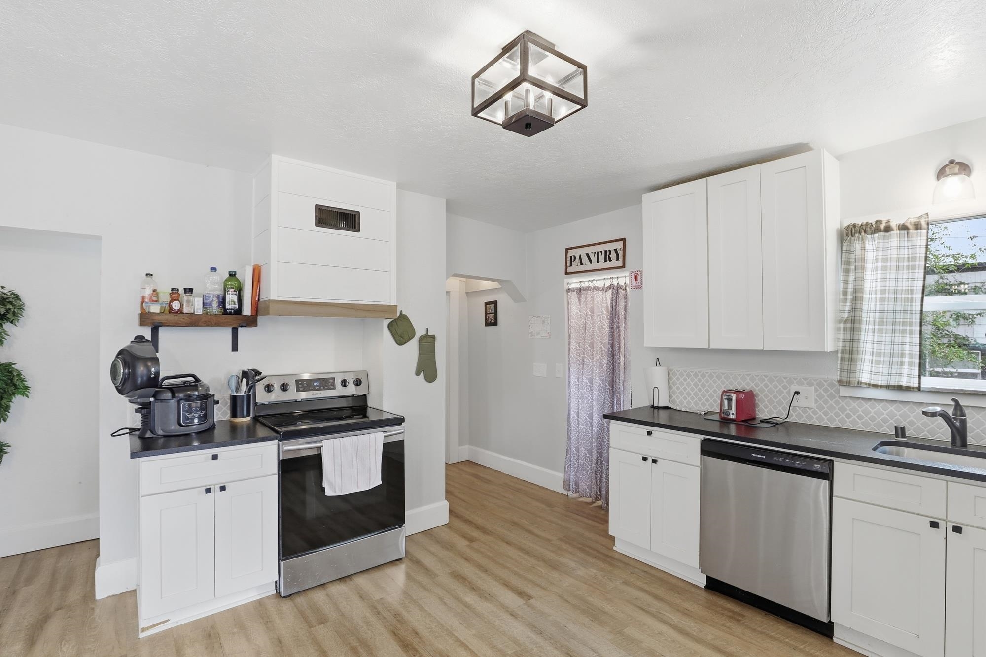 1723 E Hoffman Ave - Photo 16