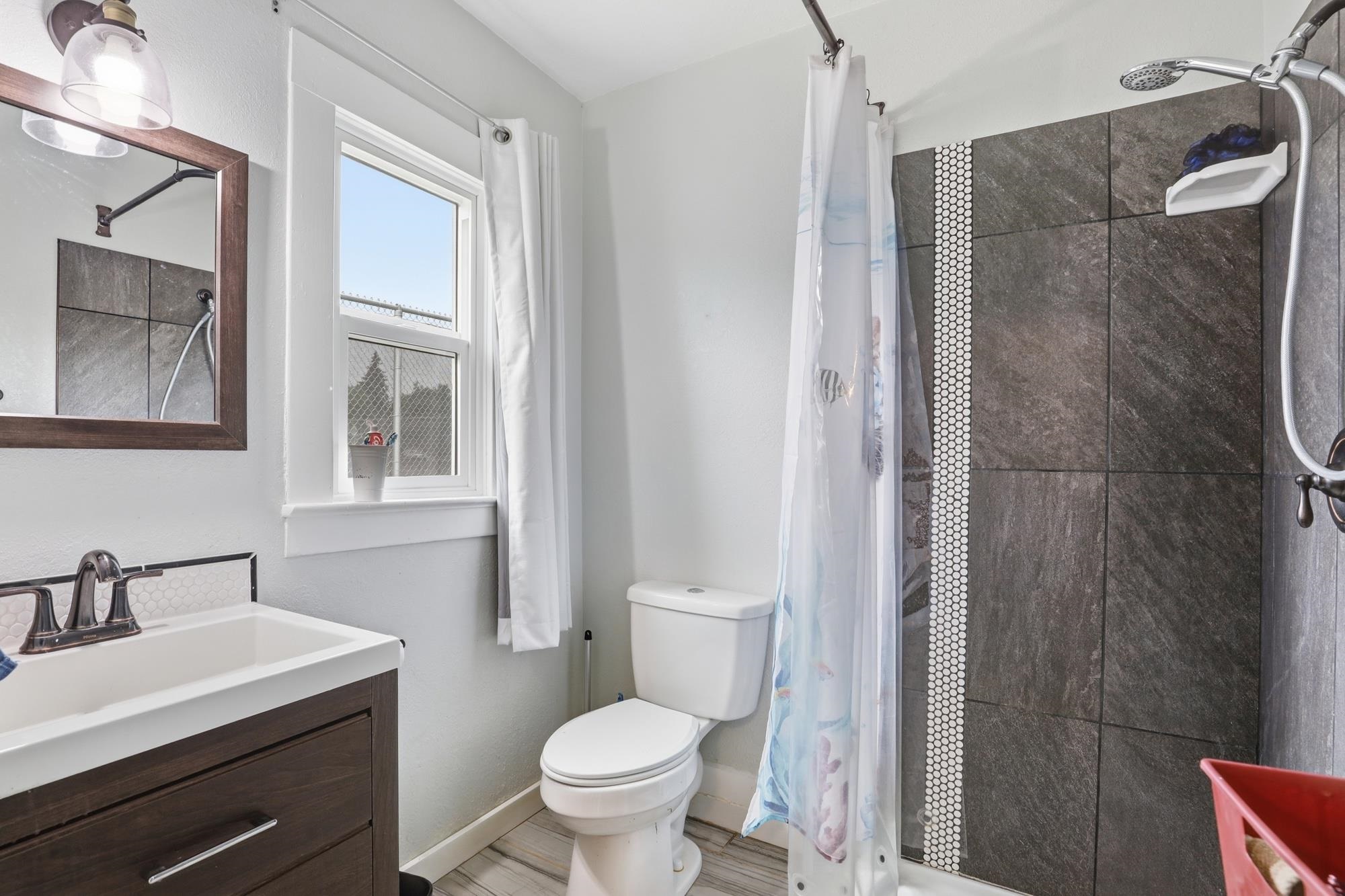 1723 E Hoffman Ave - Photo 18
