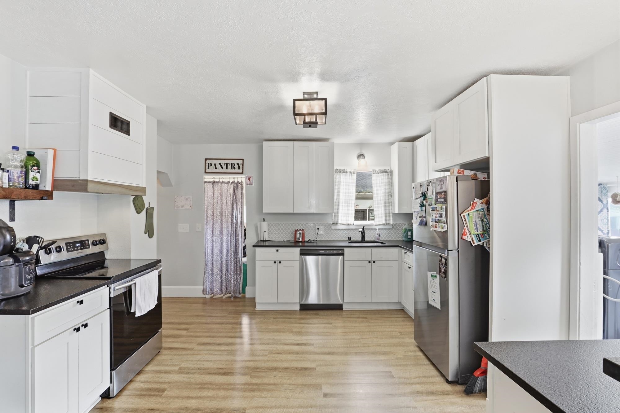 1723 E Hoffman Ave - Photo 4