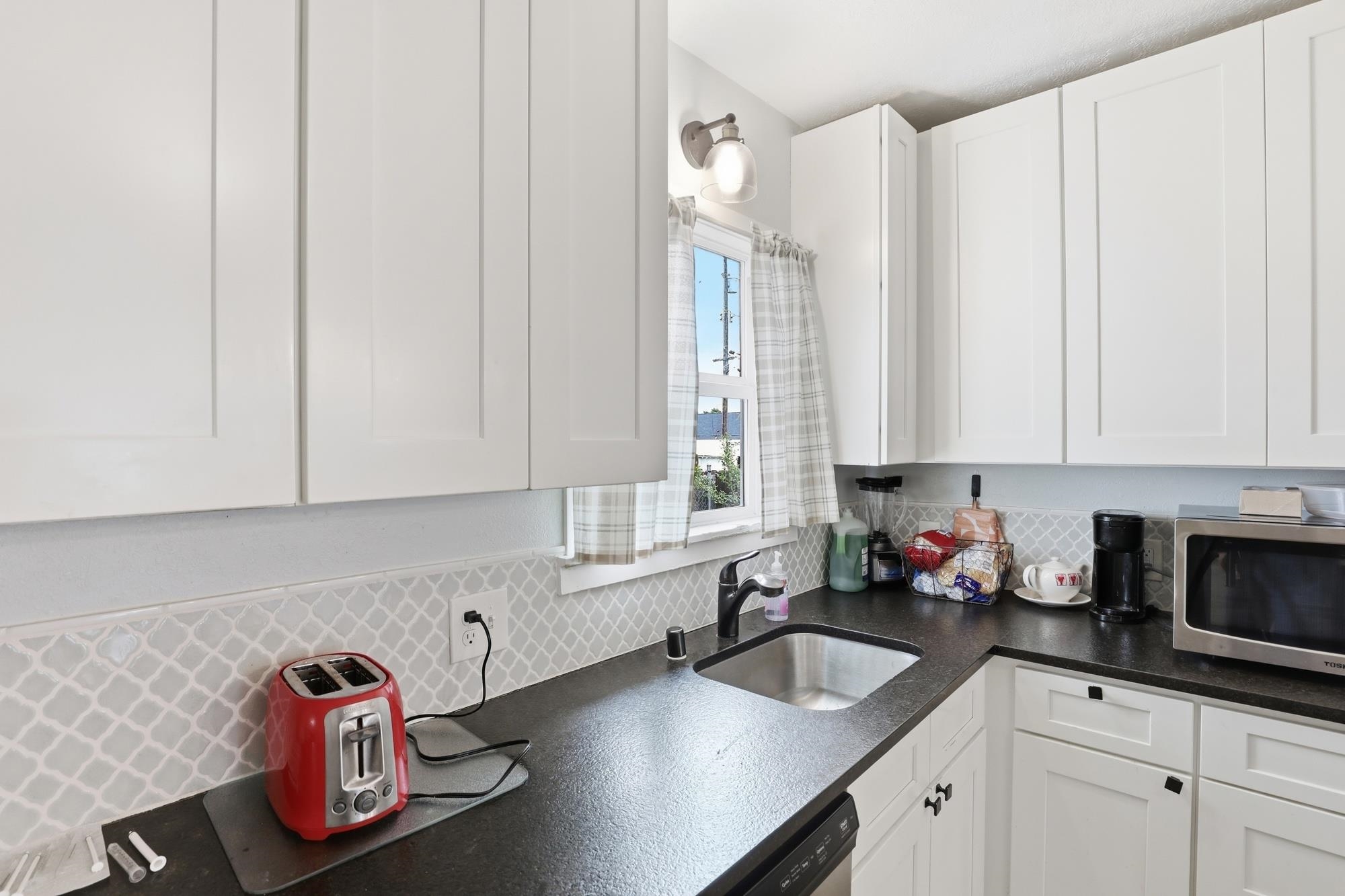 1723 E Hoffman Ave - Photo 7