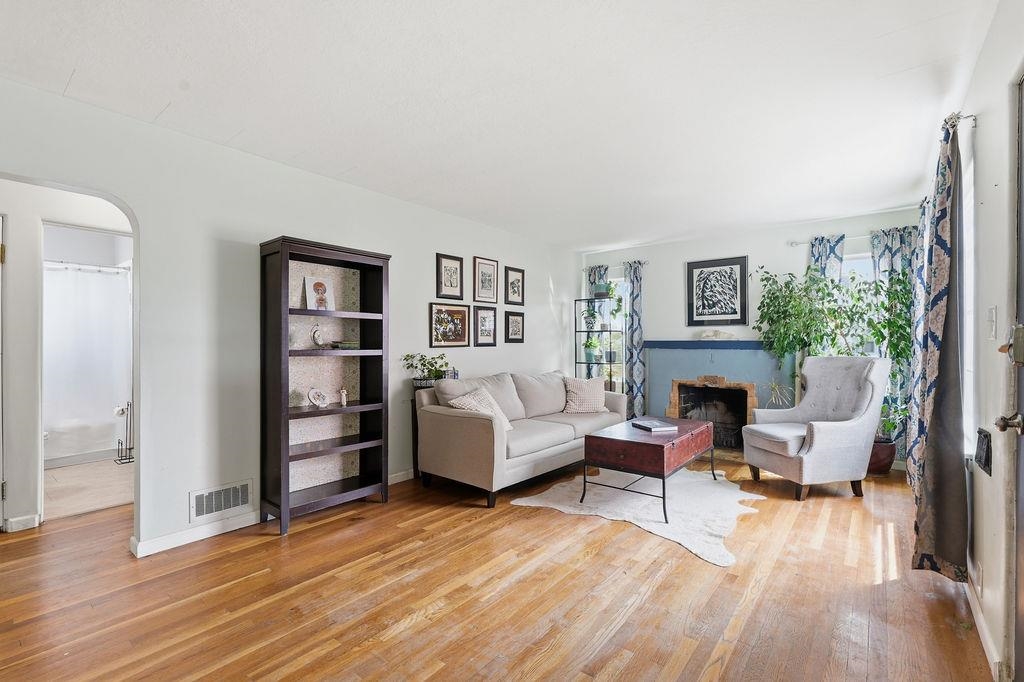 4304 N Jefferson St - Photo 9