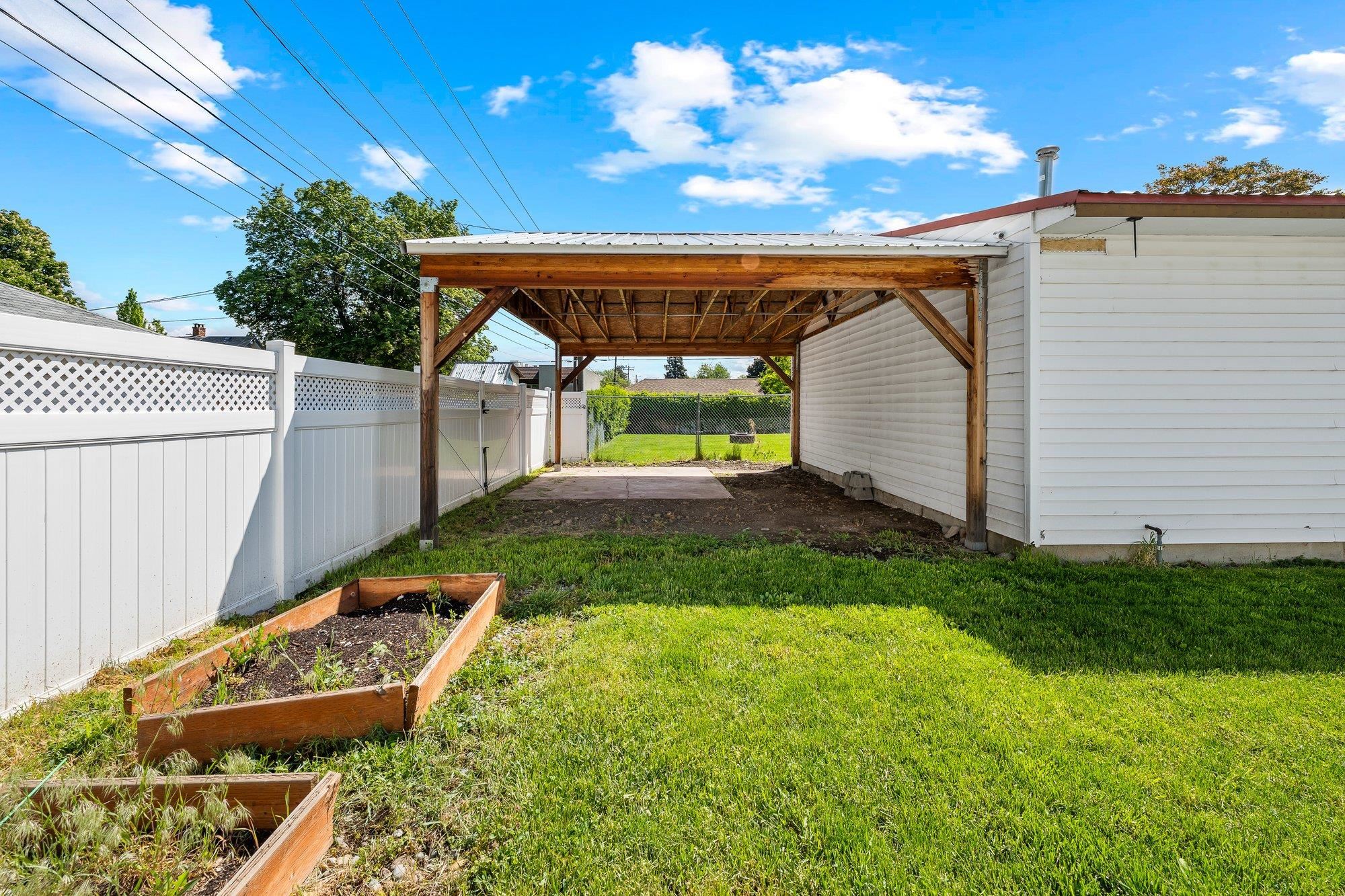 3717 E Pacific Ave - Photo 27