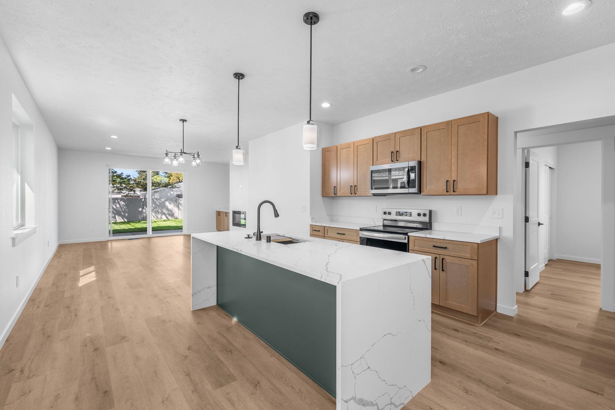 2111 N Sipple Rd - Photo 2