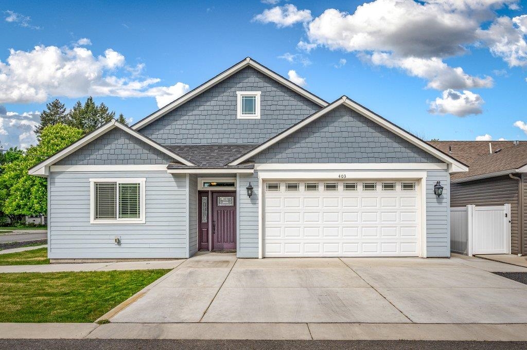 403 N Calvin Ln - Photo 1