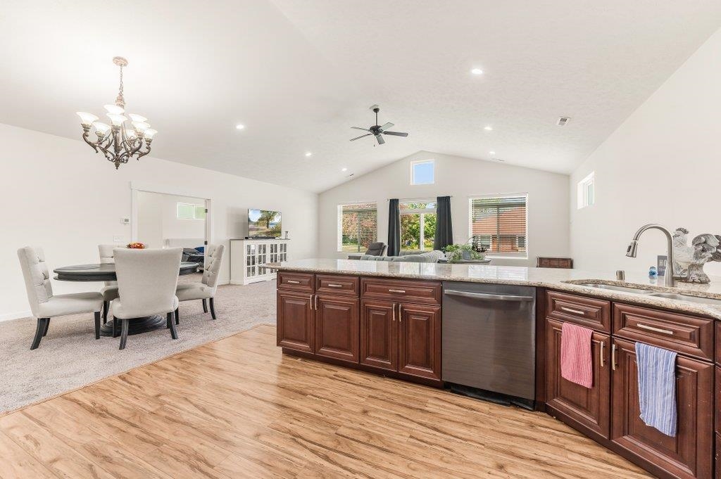 403 N Calvin Ln - Photo 11