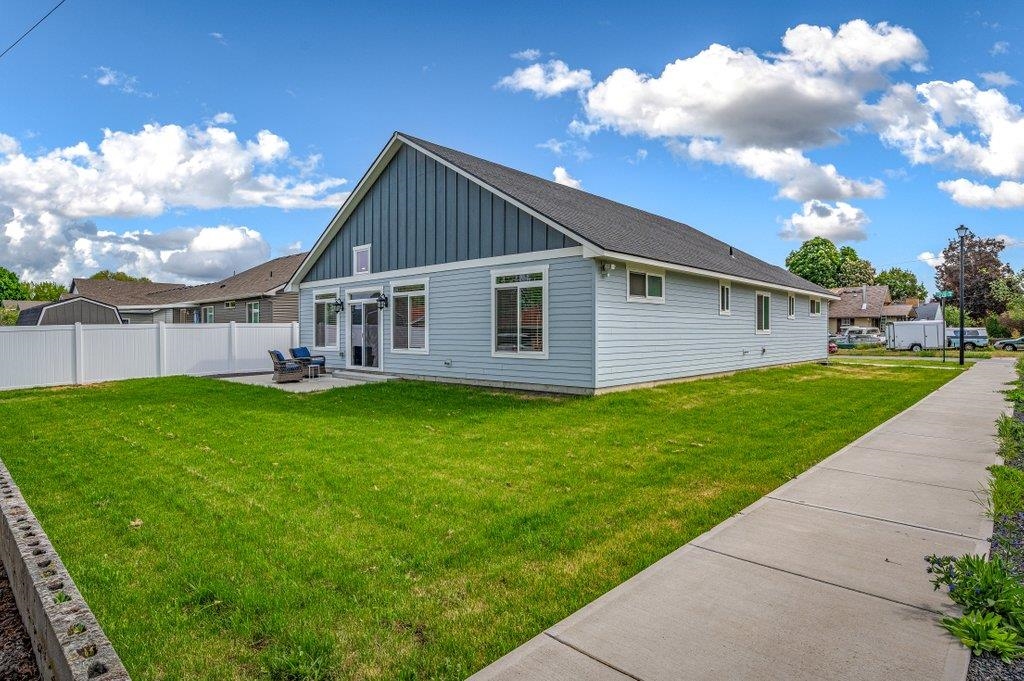403 N Calvin Ln - Photo 24