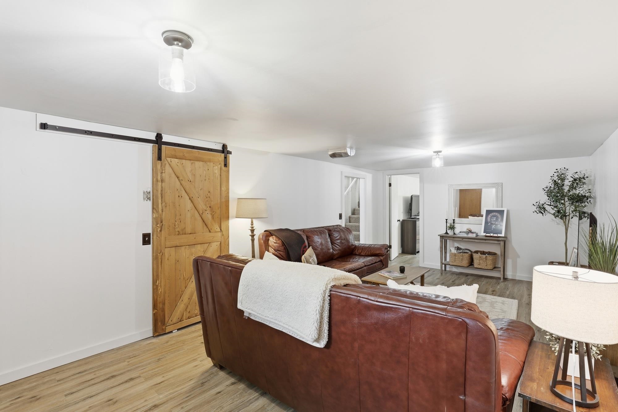 1311 E 41st Ave - Photo 20