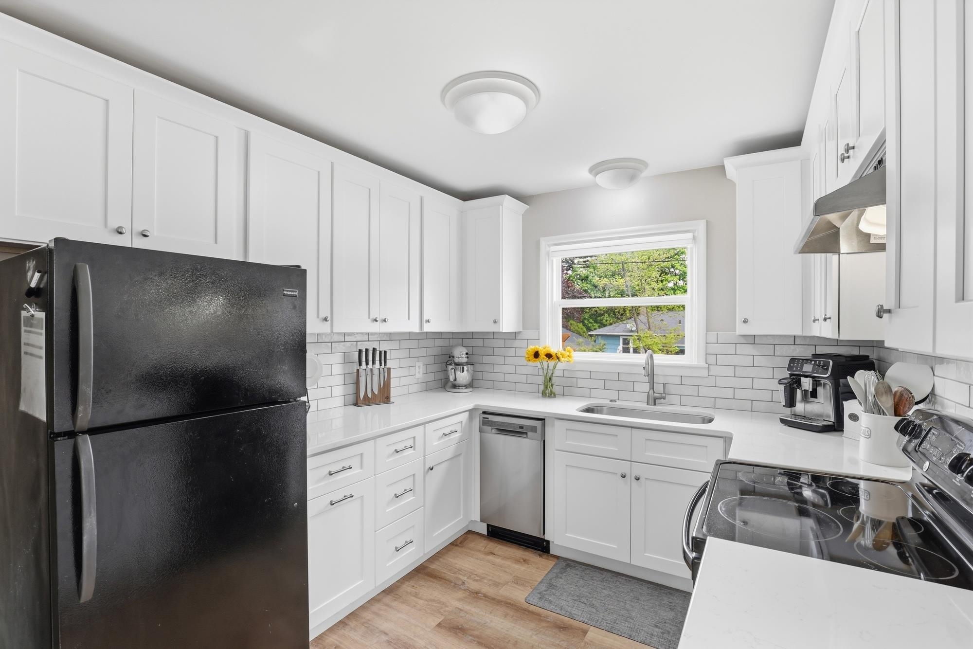1311 E 41st Ave - Photo 8
