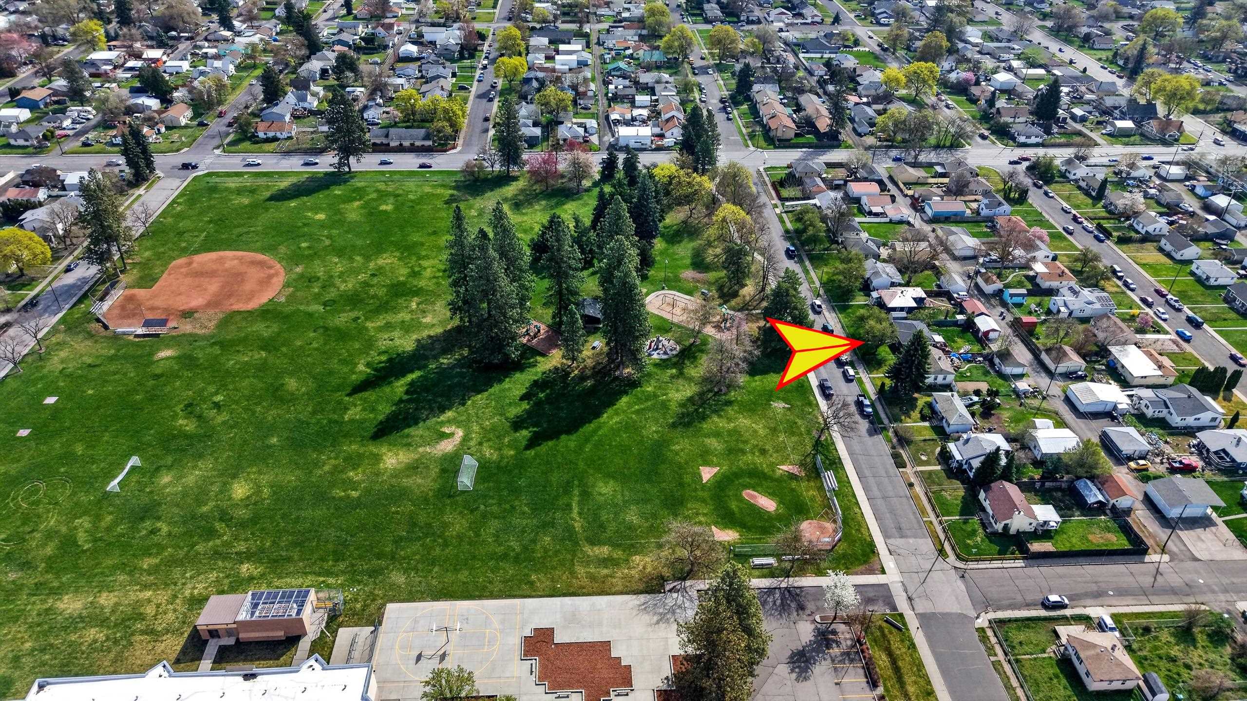 824 E Joseph Ave - Photo 3