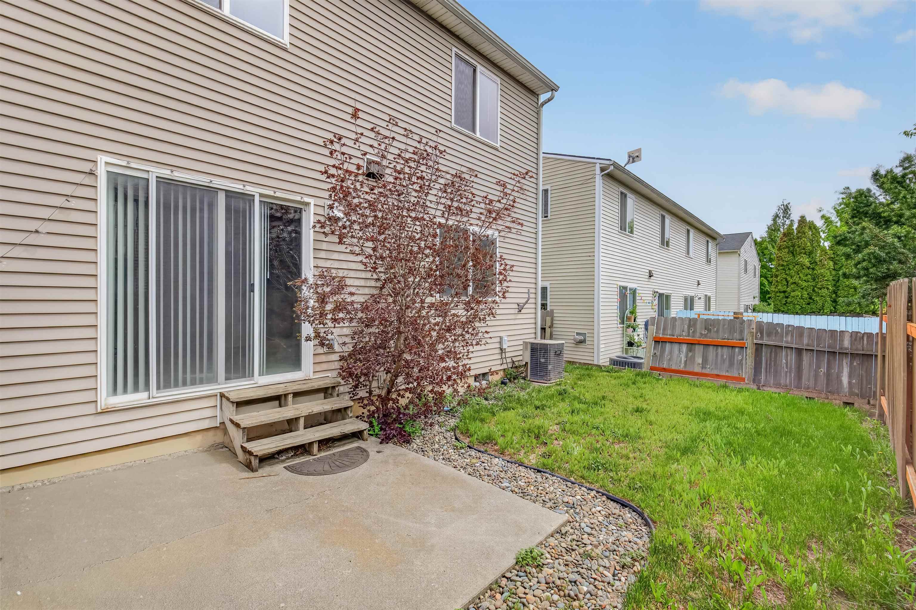 253 NW Clay Ct - Photo 13