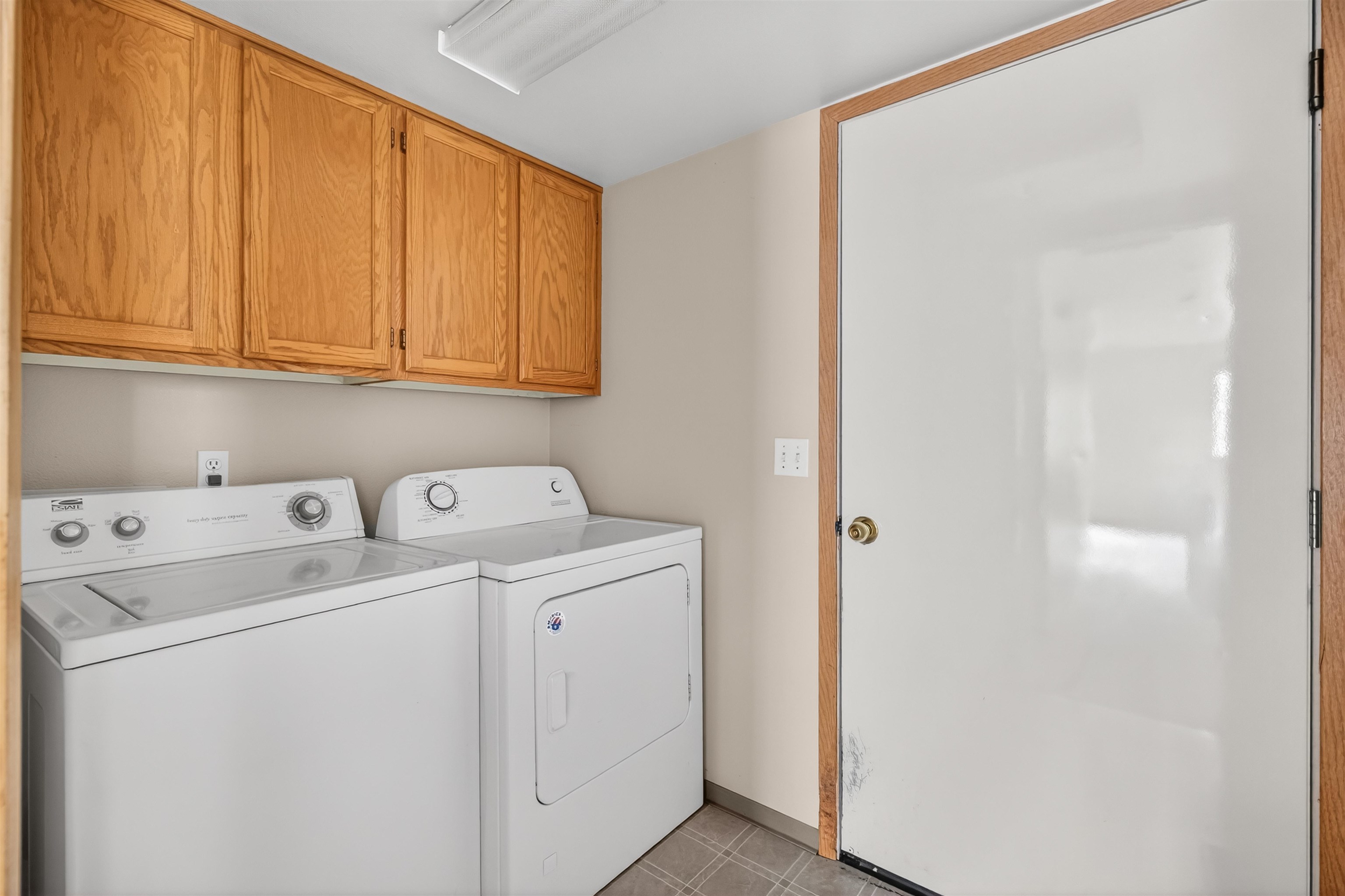 253 NW Clay Ct - Photo 18