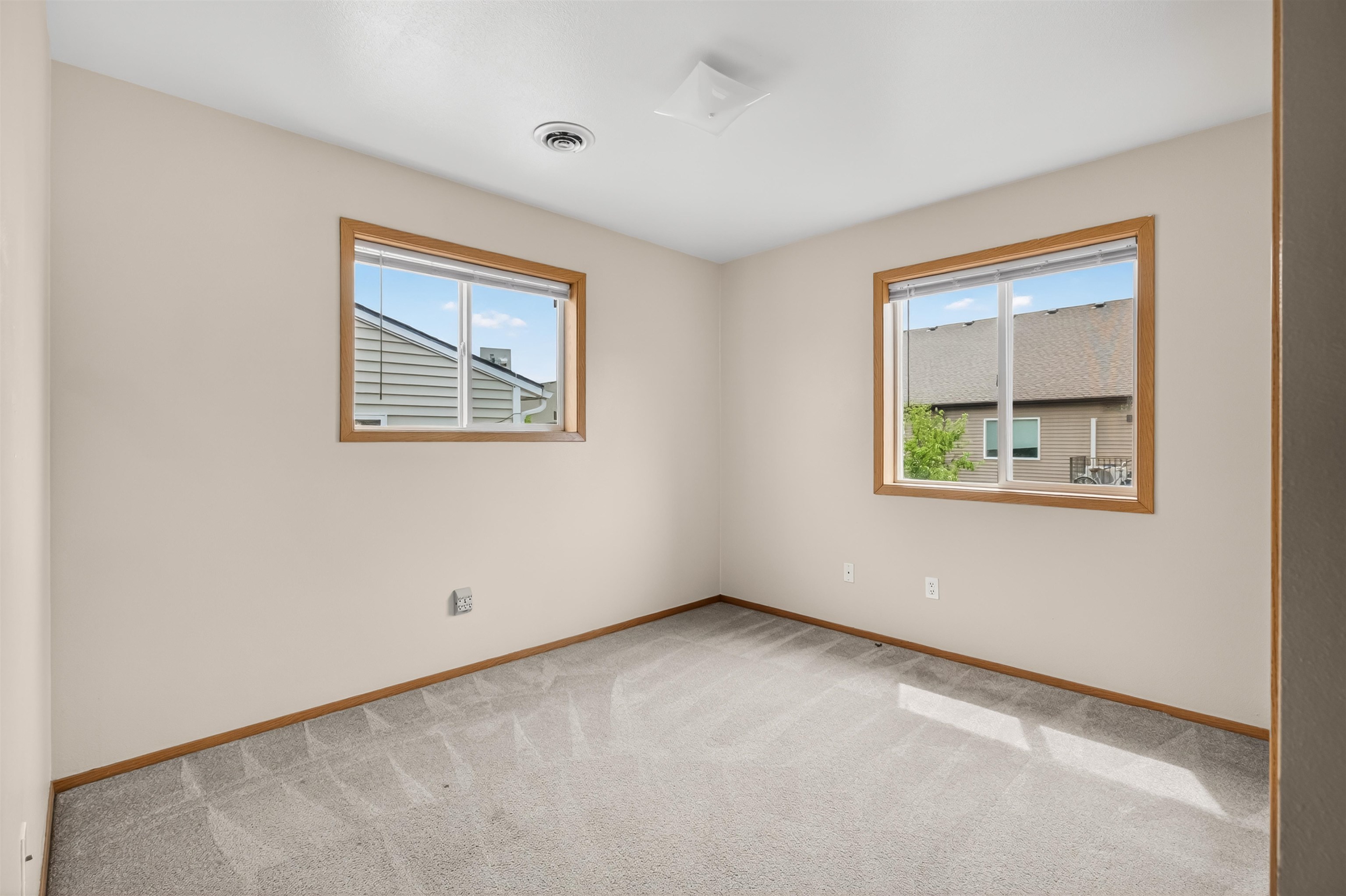 253 NW Clay Ct - Photo 35