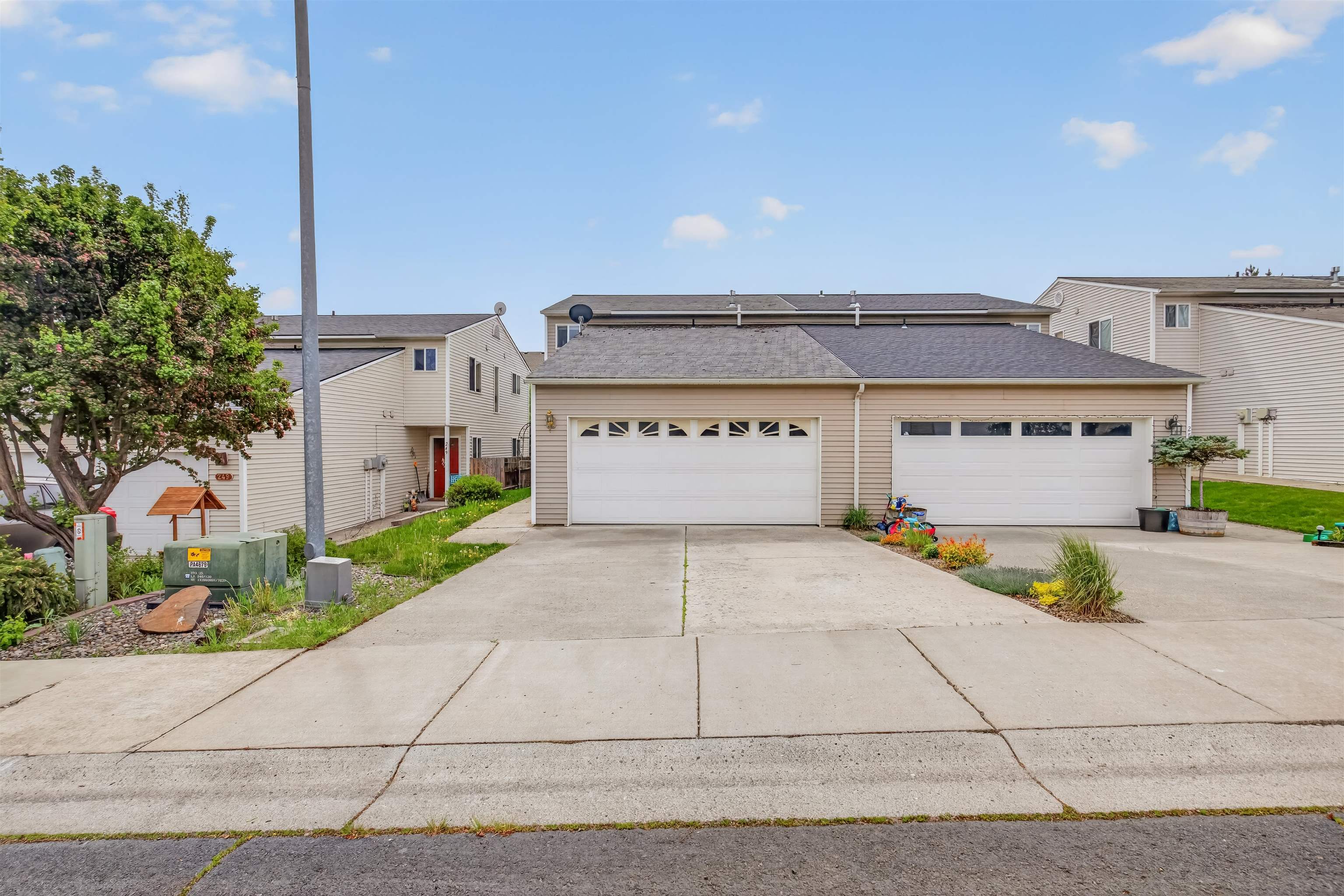 253 NW Clay Ct - Photo 8
