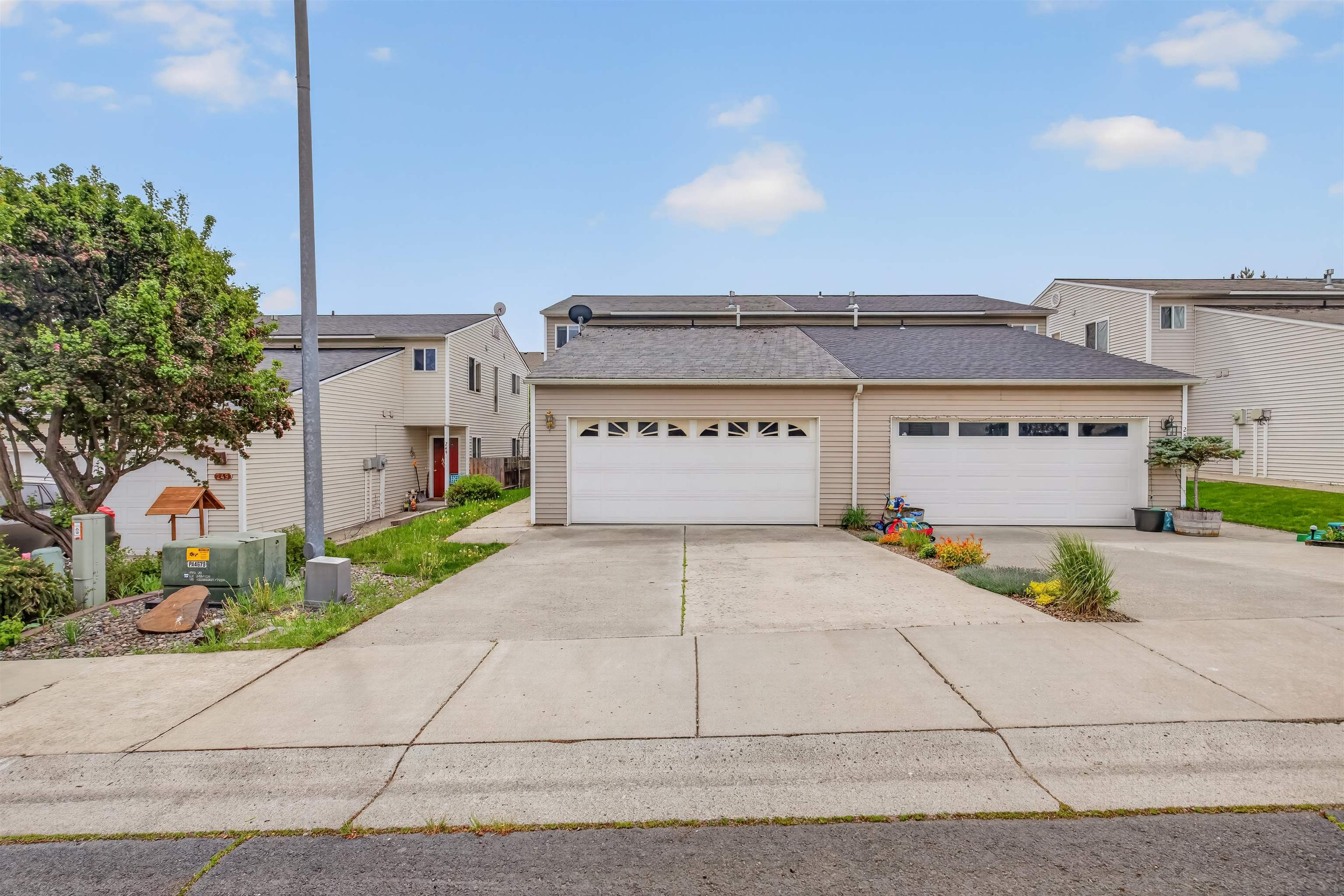 253 NW Clay Ct - Photo 9