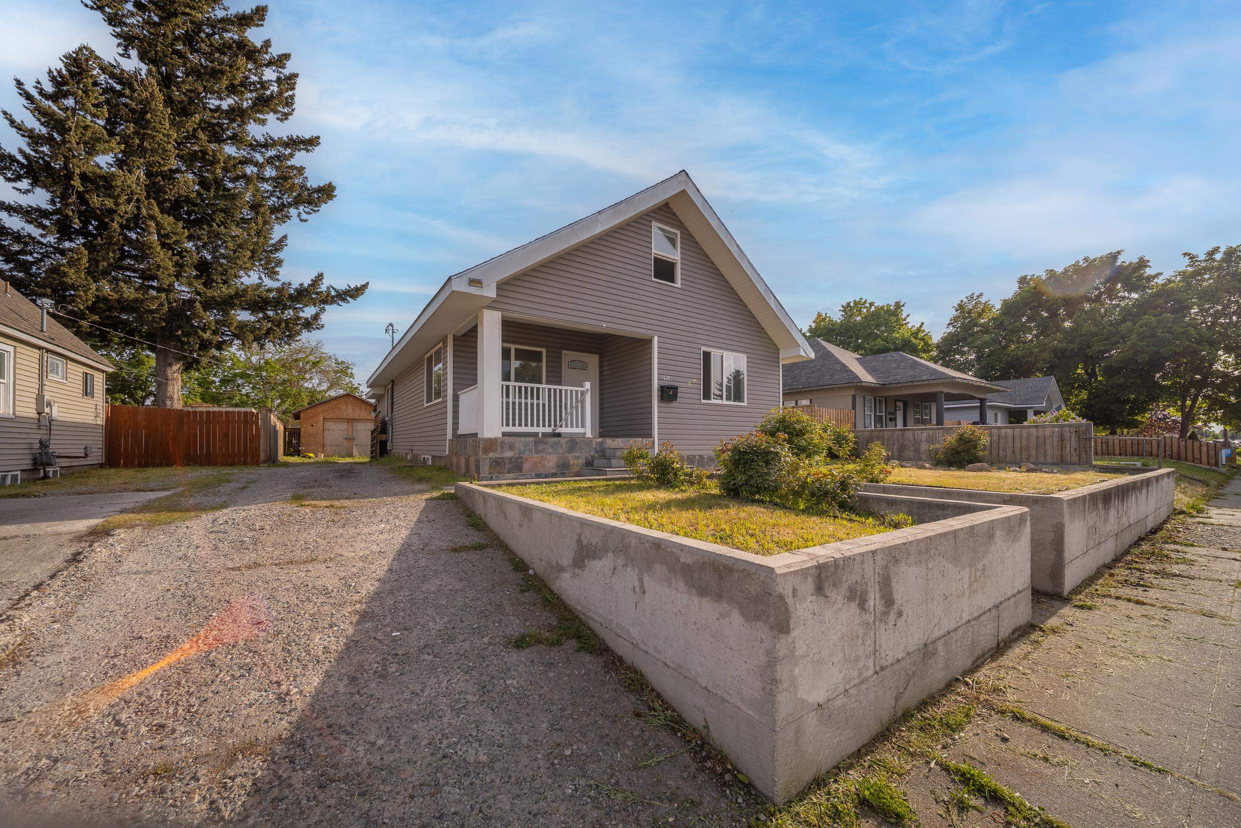 2918 E SANSON Ave - Photo 3